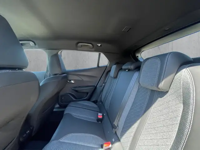 Peugeot 2008 view 8