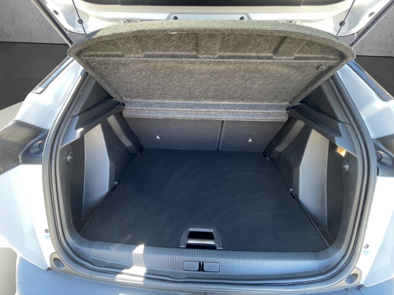 Peugeot 2008 Allure PureTech 130 EAT8 LED Apple CarPlay Android — photo 7