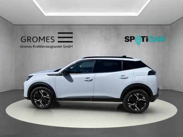 Peugeot 2008 view 6