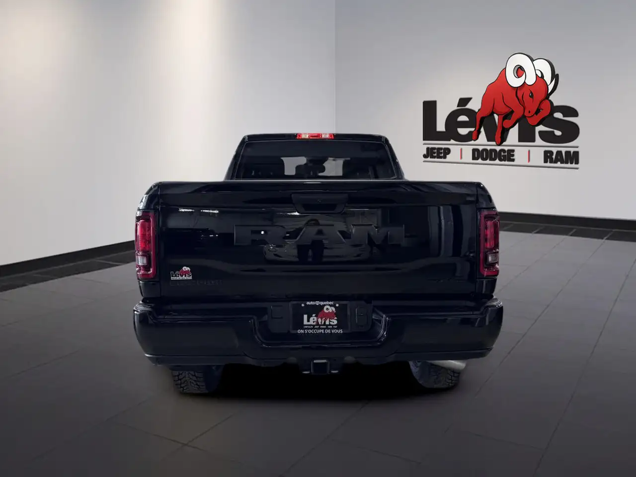 RAM 2500 снимка RAM 2500