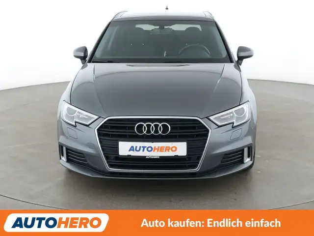 Audi A3 view 9