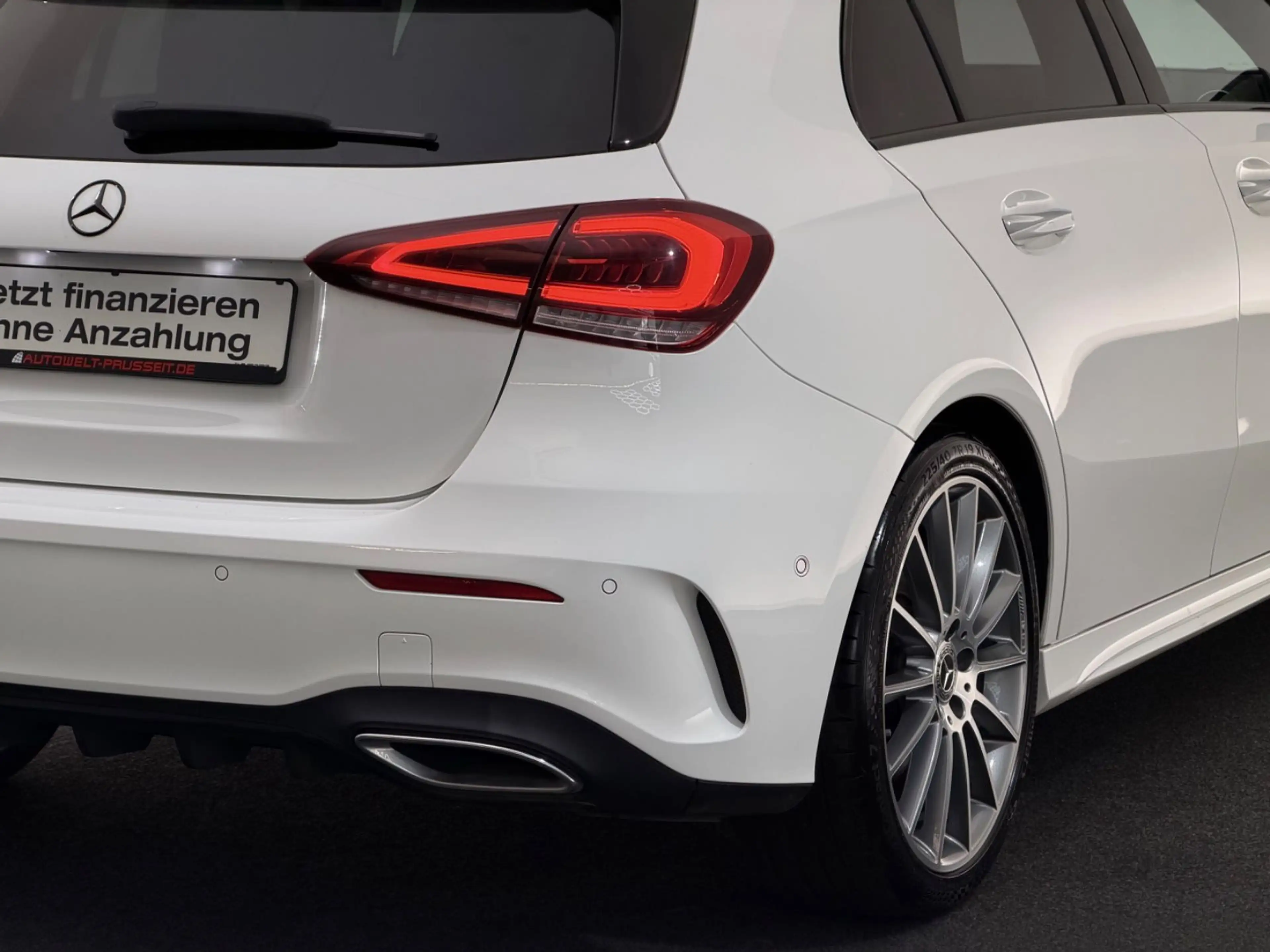 Mercedes-Benz A 250 *AMG LINE*NIGHT-LED-KEYLESS-BURMESTER-R.KAM — photo 11
