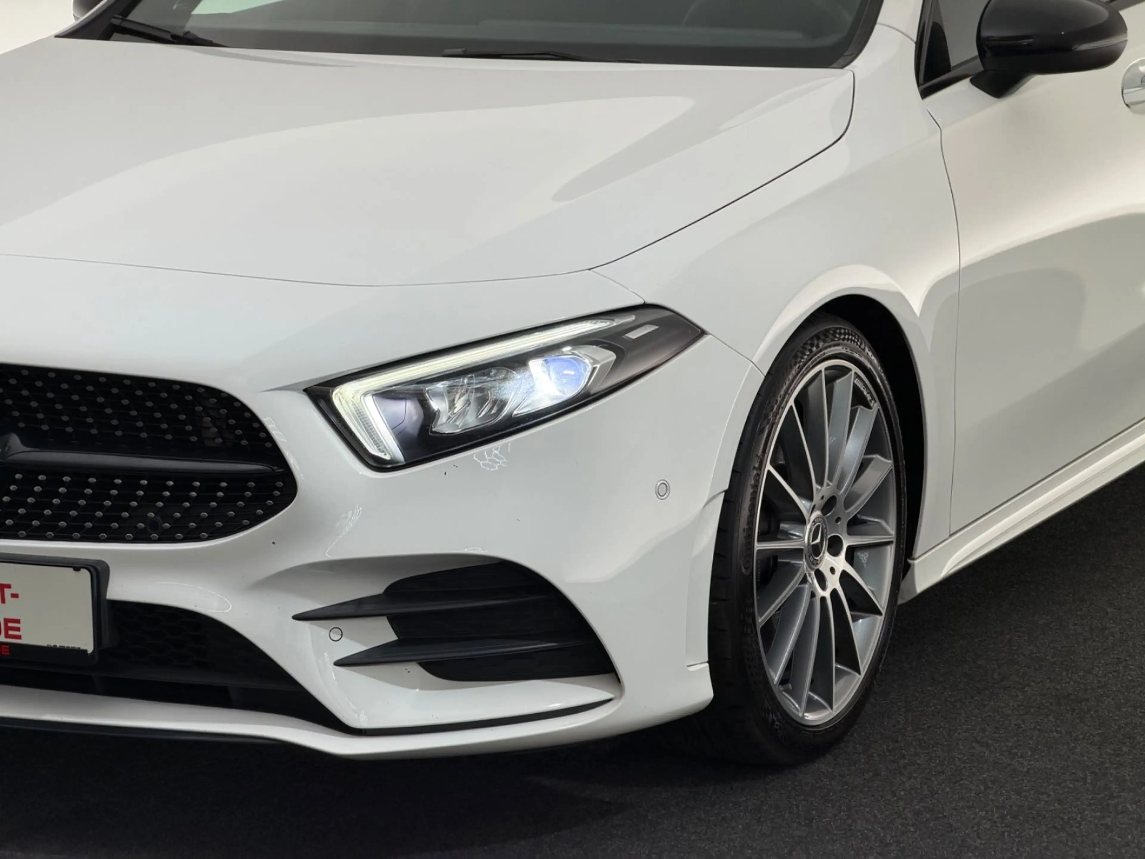 Mercedes-Benz A 250 *AMG LINE*NIGHT-LED-KEYLESS-BURMESTER-R.KAM — photo 13