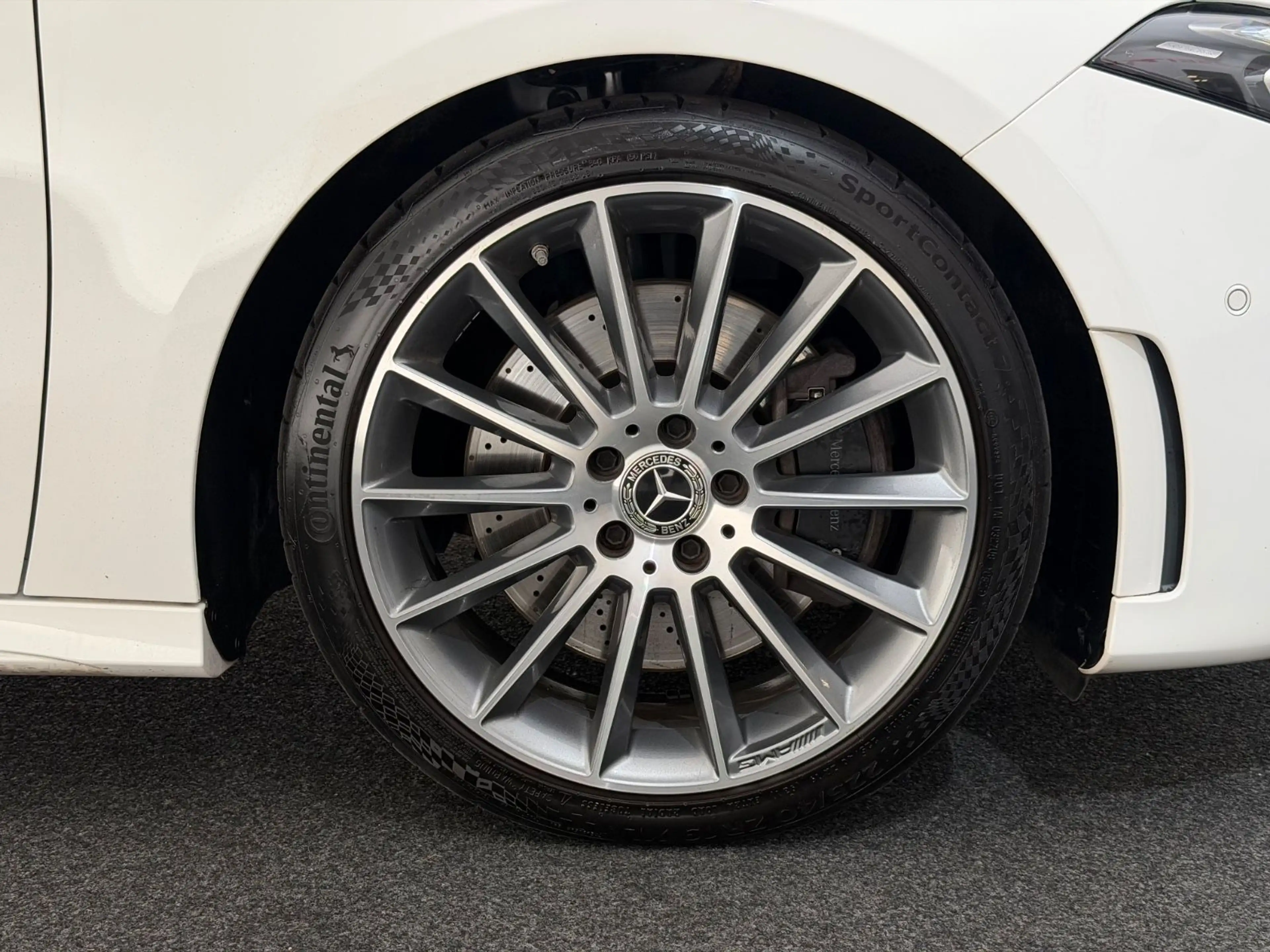 Mercedes-Benz A 250 *AMG LINE*NIGHT-LED-KEYLESS-BURMESTER-R.KAM — photo 14