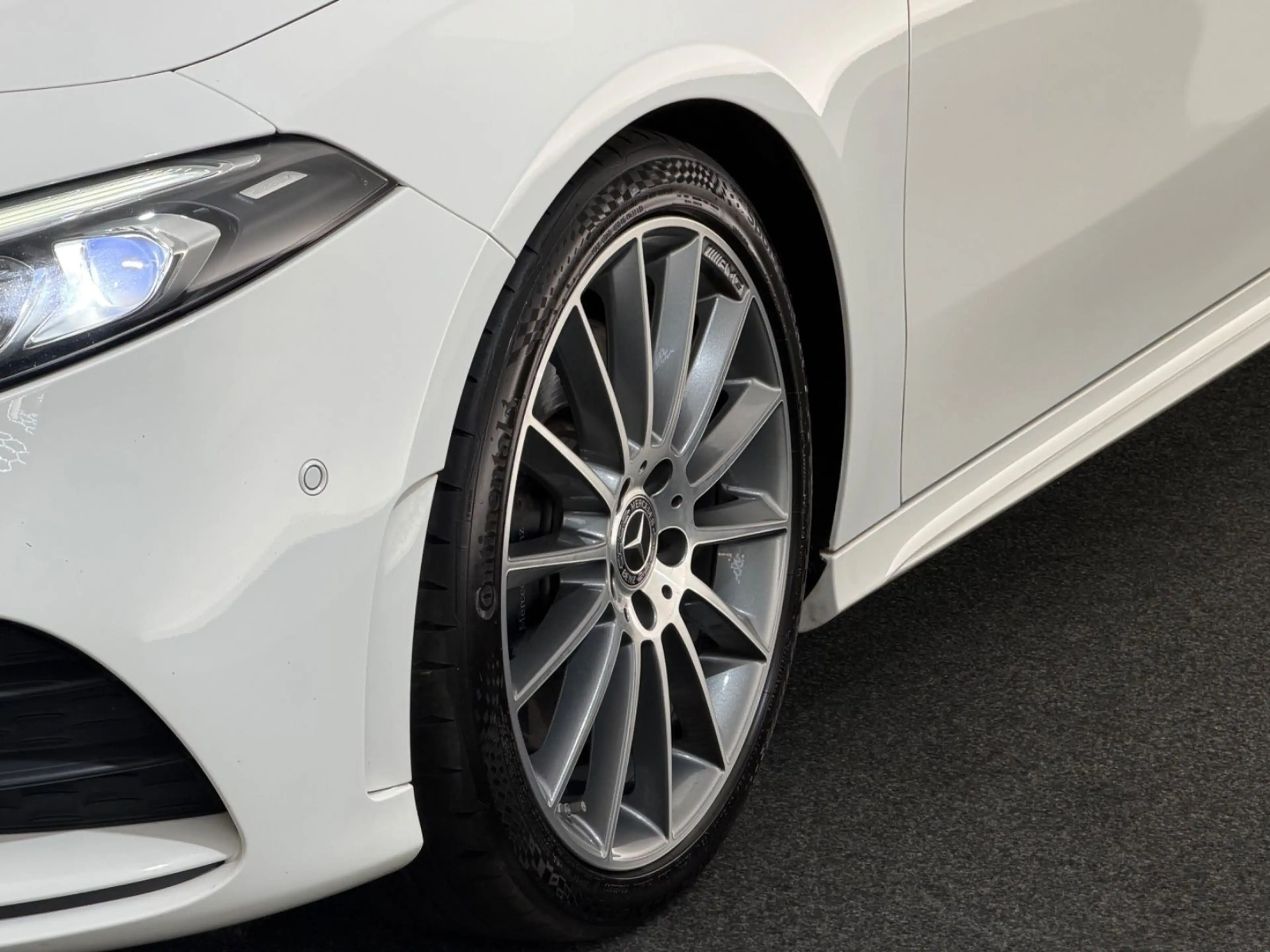Mercedes-Benz A 250 *AMG LINE*NIGHT-LED-KEYLESS-BURMESTER-R.KAM — photo 12