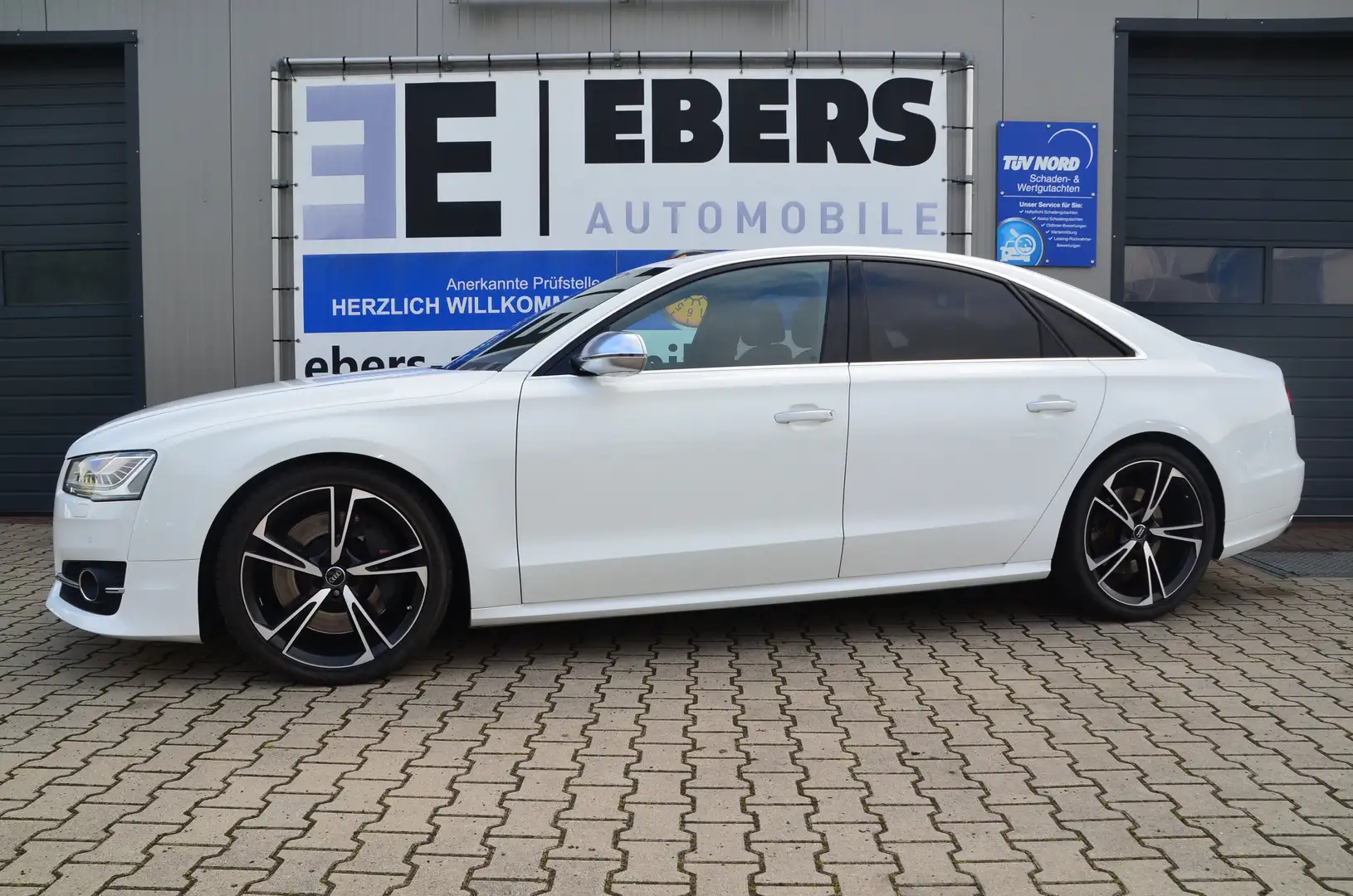 Audi S8 4.0 TFSI 681 PS APR/STANDH/MATRIX/HEADUP/B&O Білий - 2