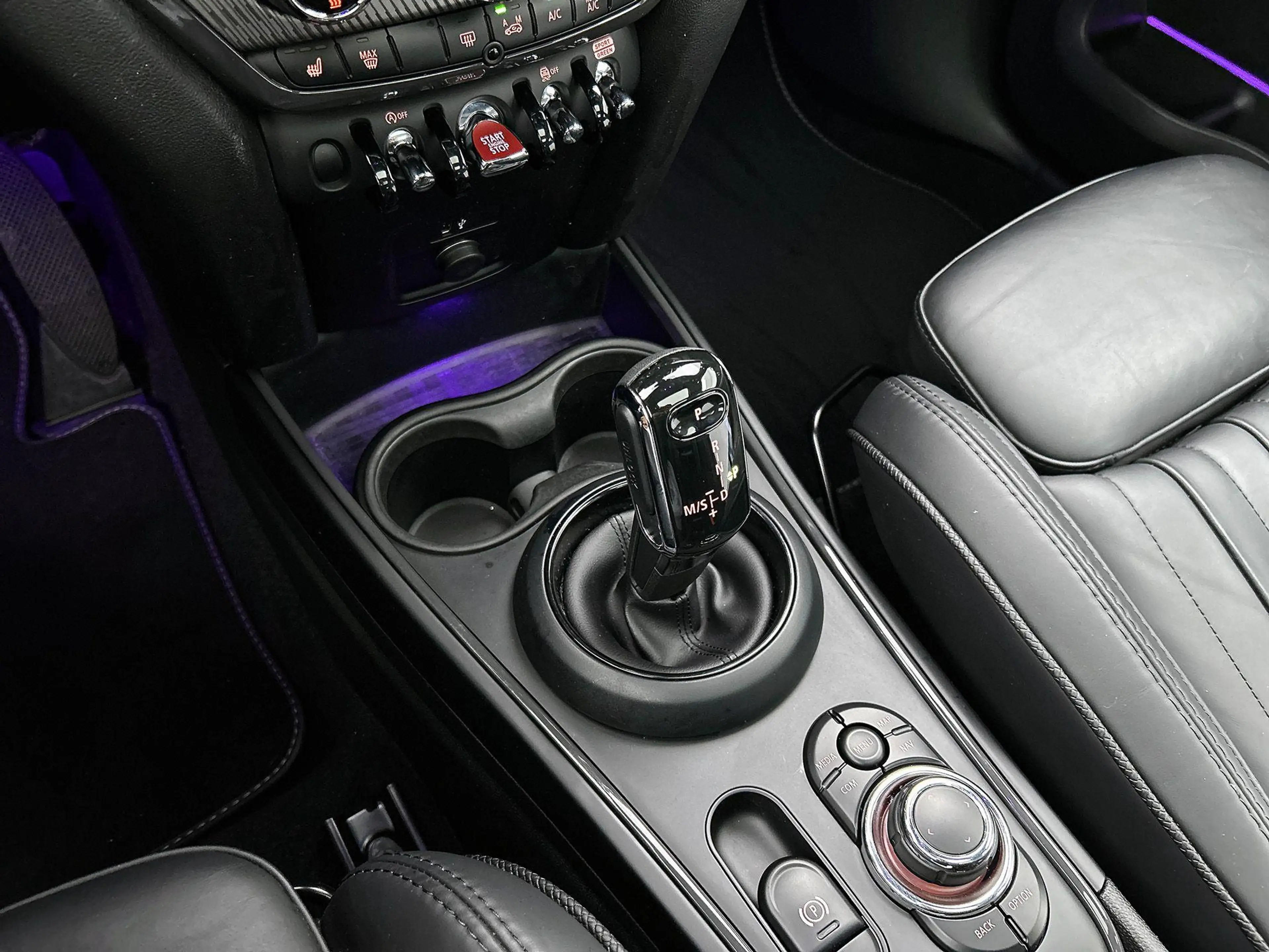 MINI Cooper Countryman 1.5 MINI Yours | PANORAMADAK | LEER | CAMERA | NAV — photo 10
