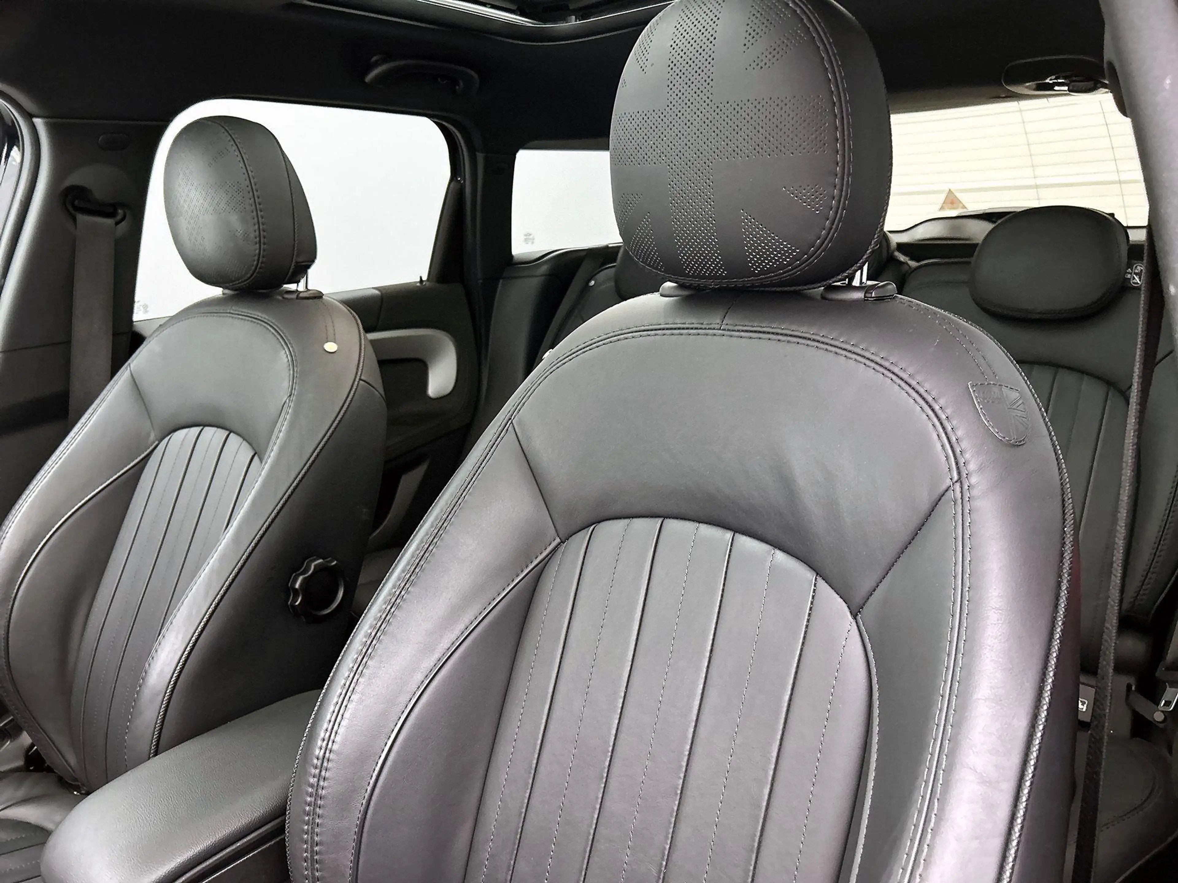 MINI Cooper Countryman 1.5 MINI Yours | PANORAMADAK | LEER | CAMERA | NAV — photo 13