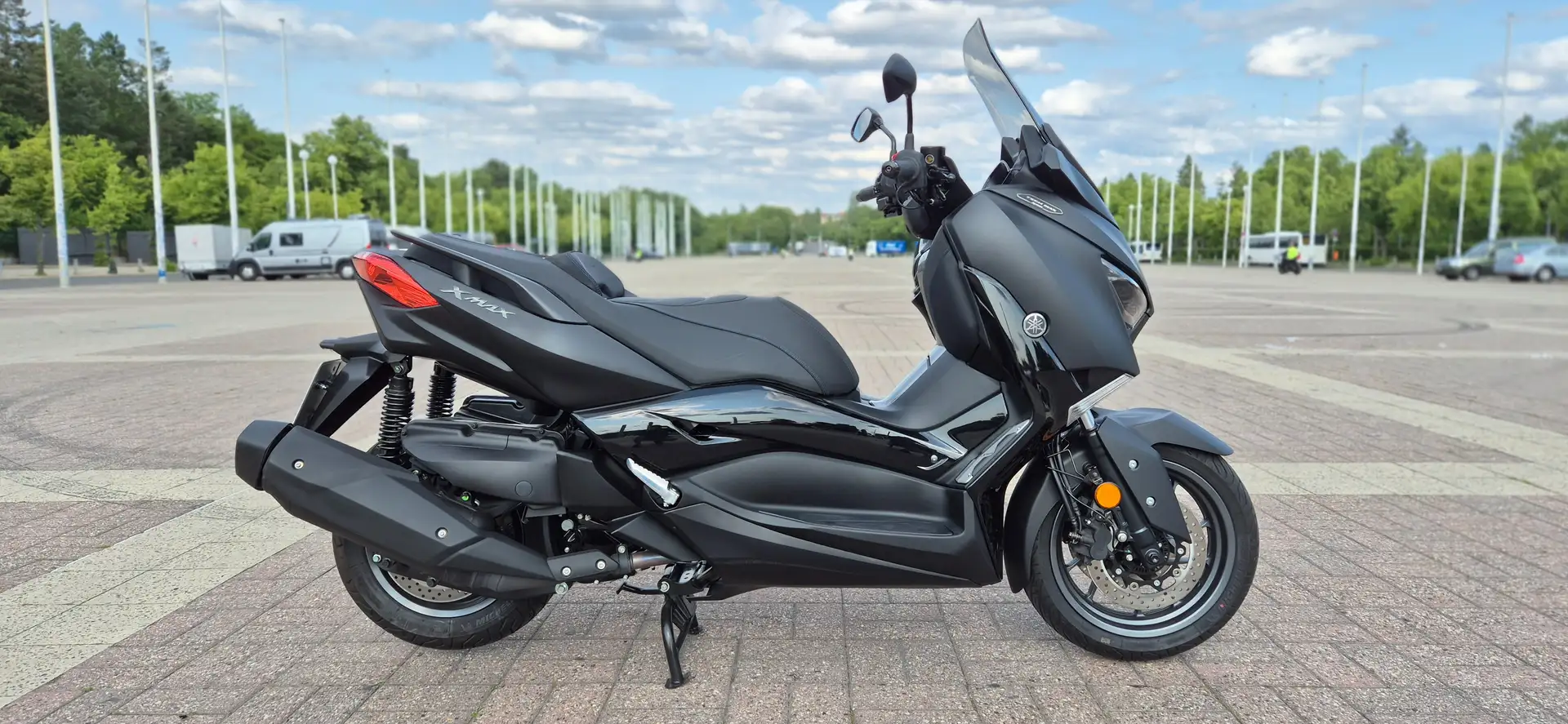 Yamaha TMAX 560 Tech Max Negru - 1