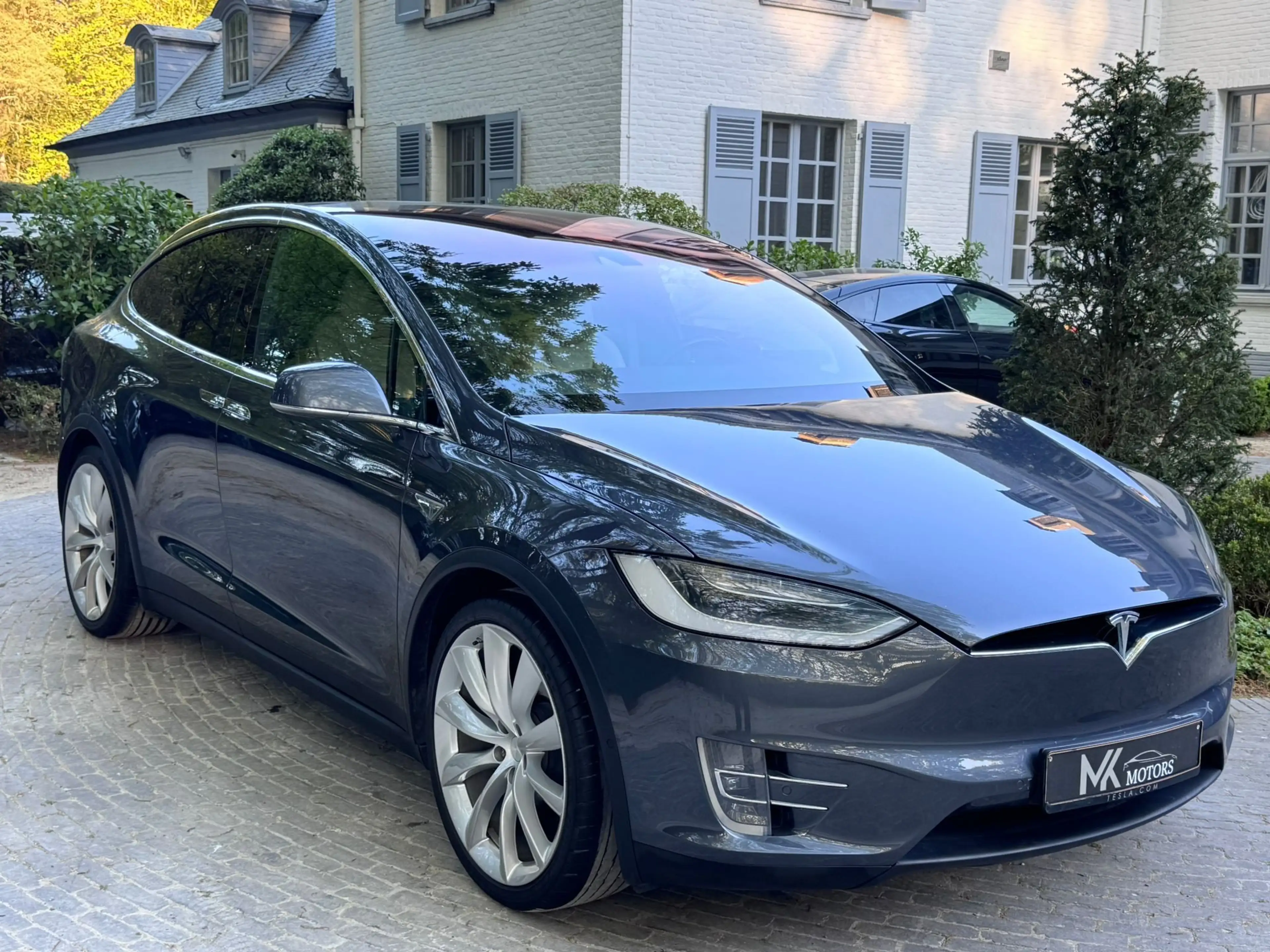 Tesla Model X 90D Dual Motor | 7 Seats | 22" Wheels | Autopilot | Ventilated Seats | Winter Pack | Tow Hook — photo 9