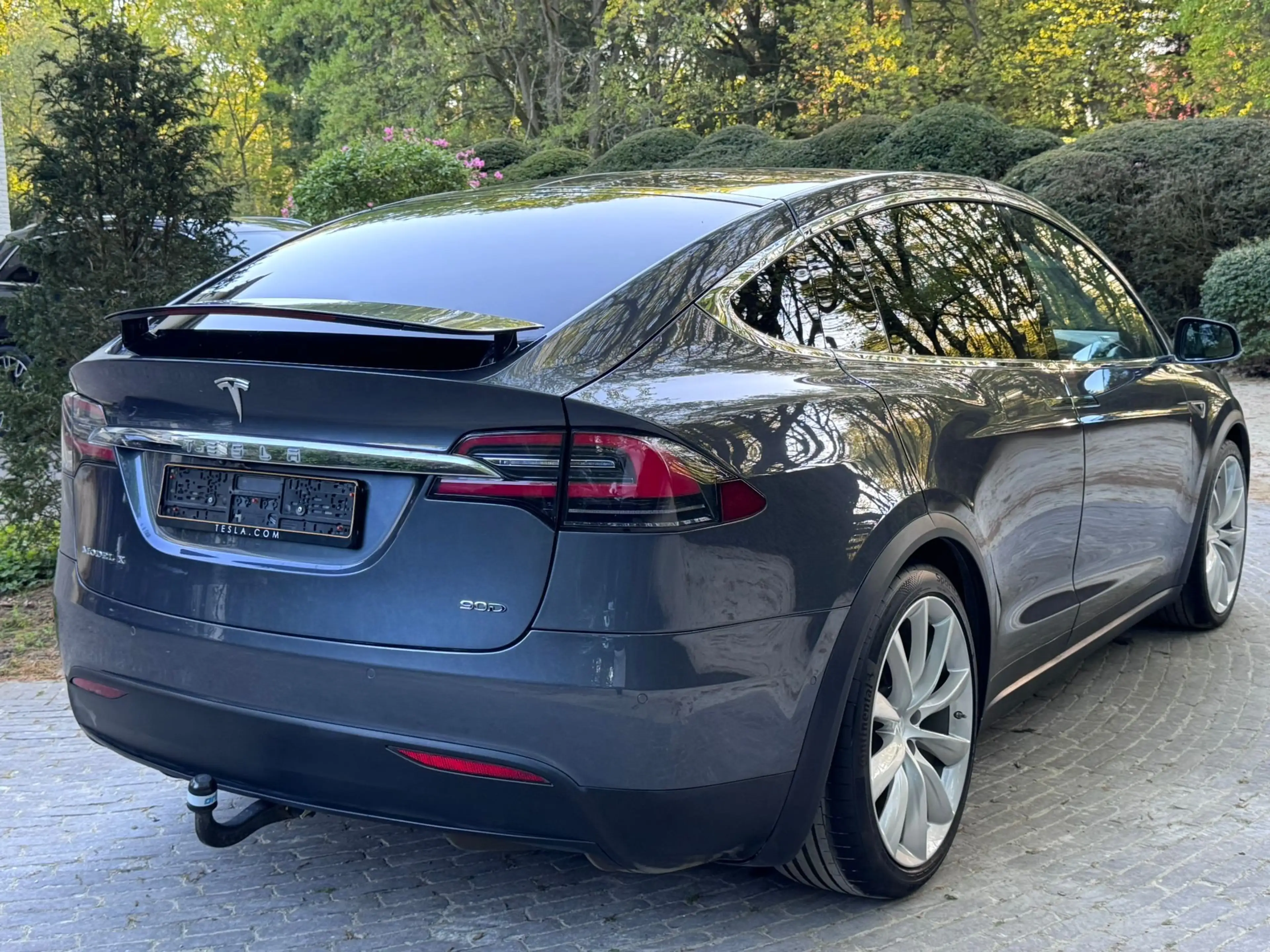Tesla Model X 90D Dual Motor | 7 Seats | 22" Wheels | Autopilot | Ventilated Seats | Winter Pack | Tow Hook — photo 5