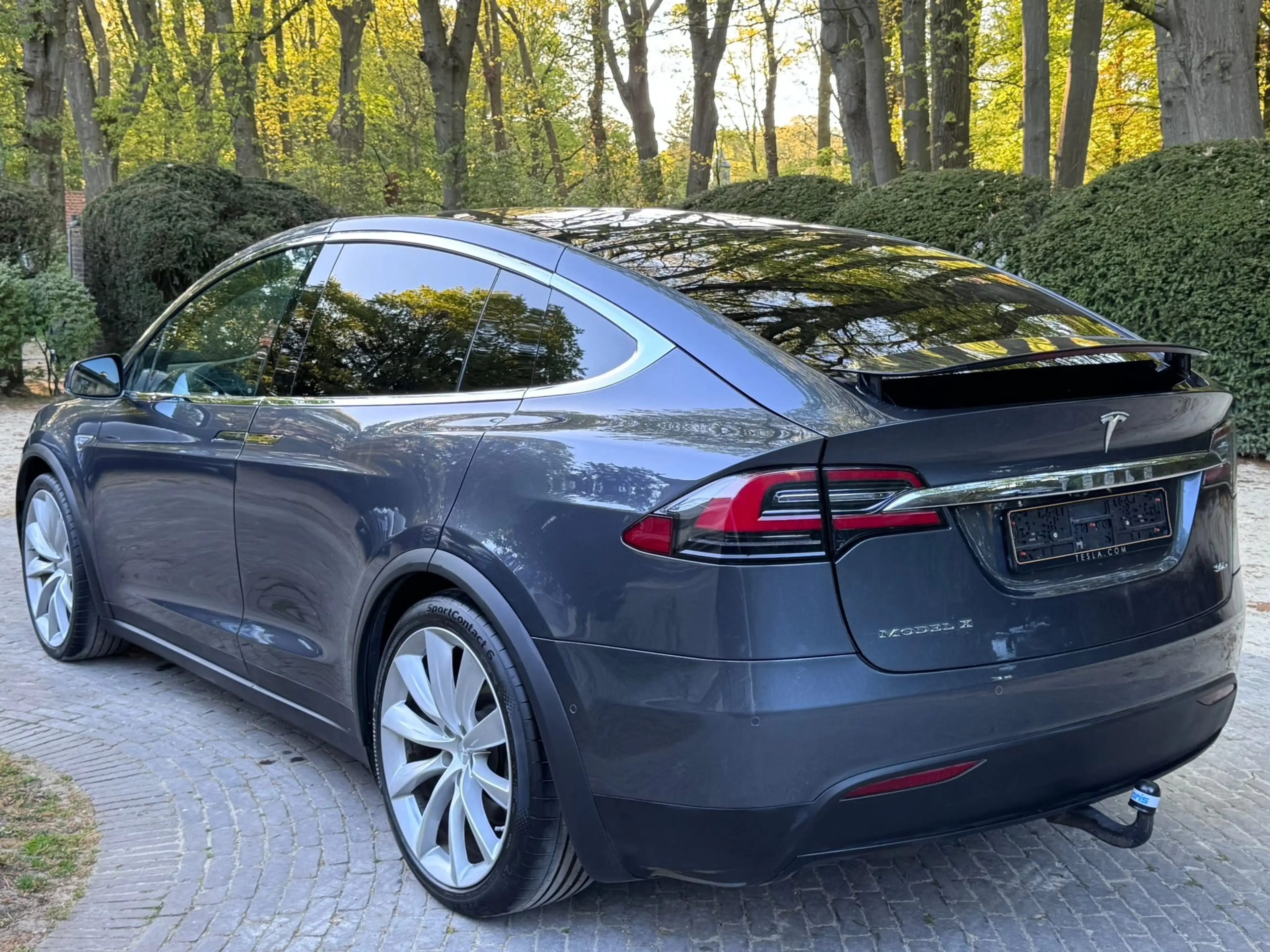Tesla Model X 90D Dual Motor | 7 Seats | 22" Wheels | Autopilot | Ventilated Seats | Winter Pack | Tow Hook — photo 4