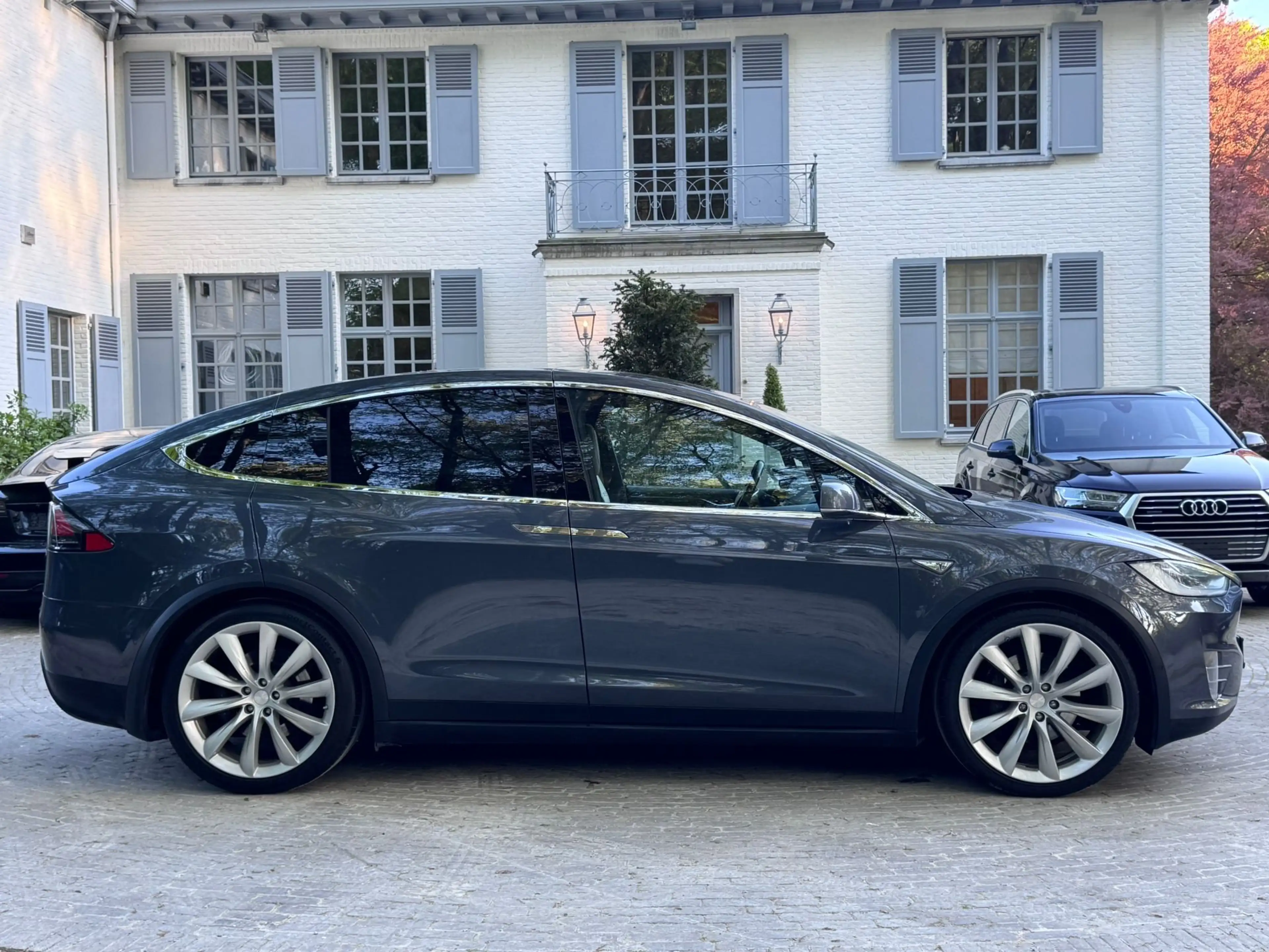 Tesla Model X 90D Dual Motor | 7 Seats | 22" Wheels | Autopilot | Ventilated Seats | Winter Pack | Tow Hook — photo 7