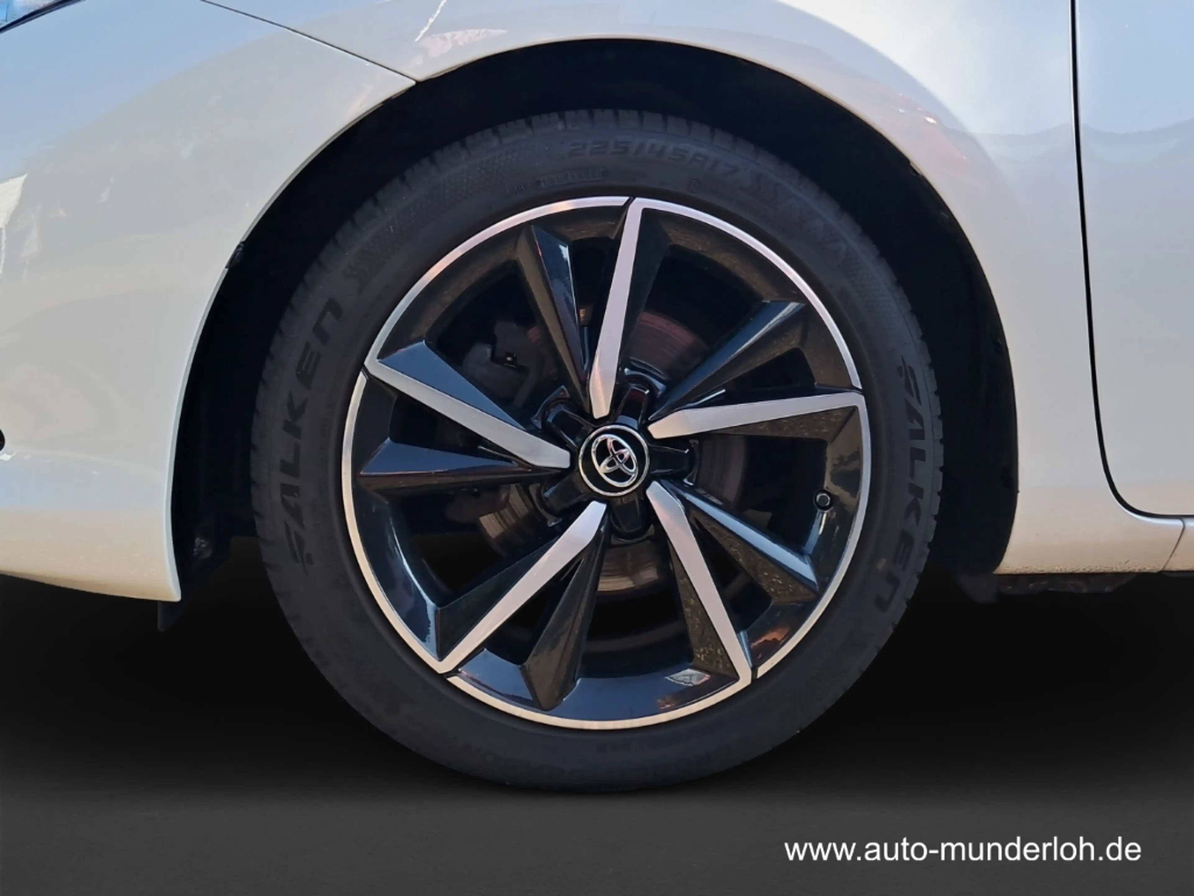 Toyota Auris 1.2 Turbo Team D    SITZHEIZUNG  KLIMAAUTOMATIK  R — photo 12