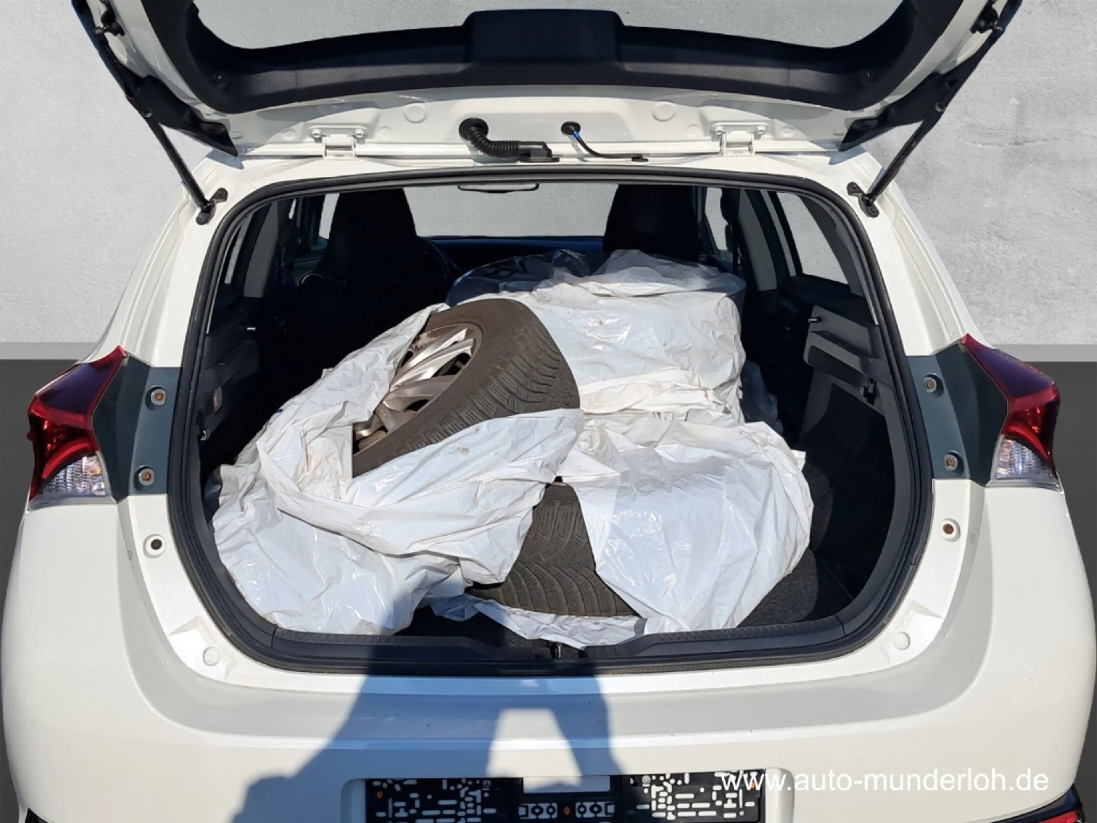 Toyota Auris 1.2 Turbo Team D    SITZHEIZUNG  KLIMAAUTOMATIK  R — photo 6