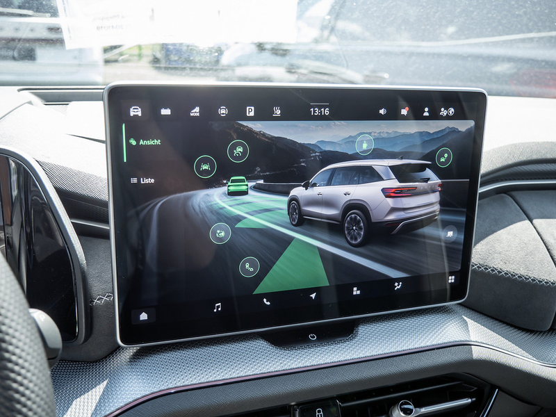 Skoda Kodiaq 1.5 TSI iV Sportline MATRIX-LED 360° — photo 9