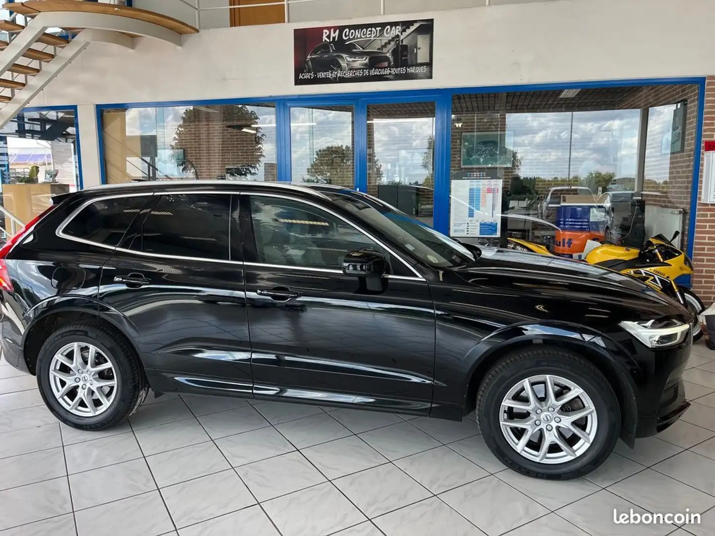Volvo XC60 D4 AWD 190ch Momentum Geartronic GPS-LED-CUIR-CARP Noir - 2