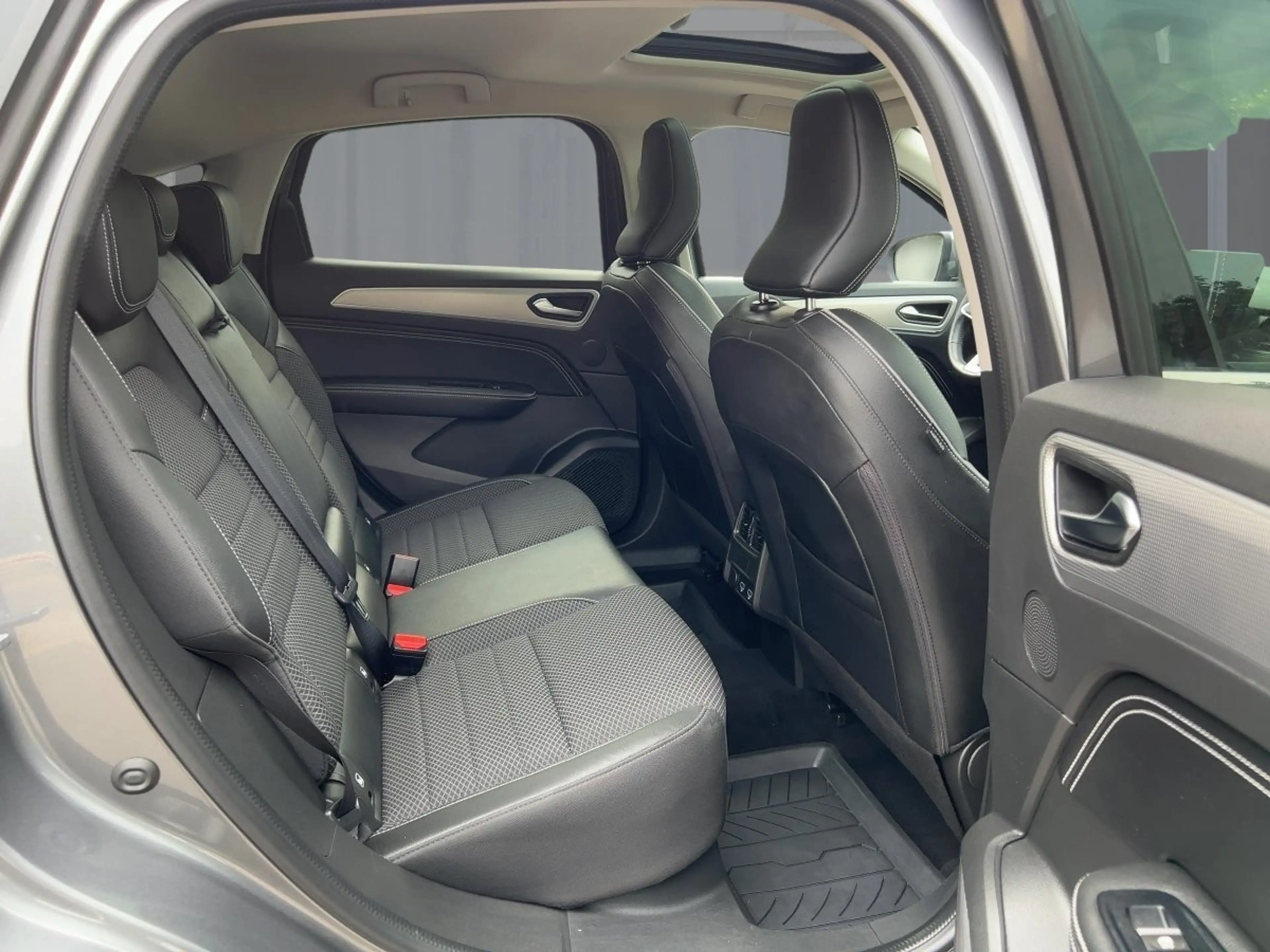Renault Arkana 1.6 E-TECH 145 Techno — photo 9
