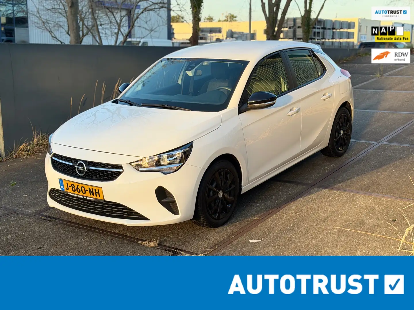 Opel Corsa 1.2 Edition Nette Auto 101 PK Weiß - 1