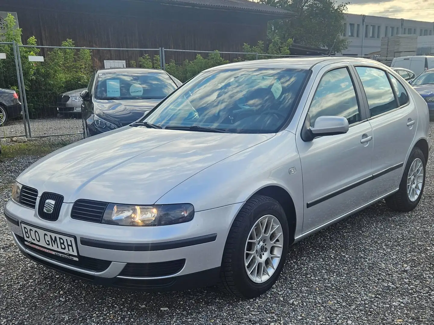 SEAT Leon Leon 1,4 16V Stella Stella Silber - 2