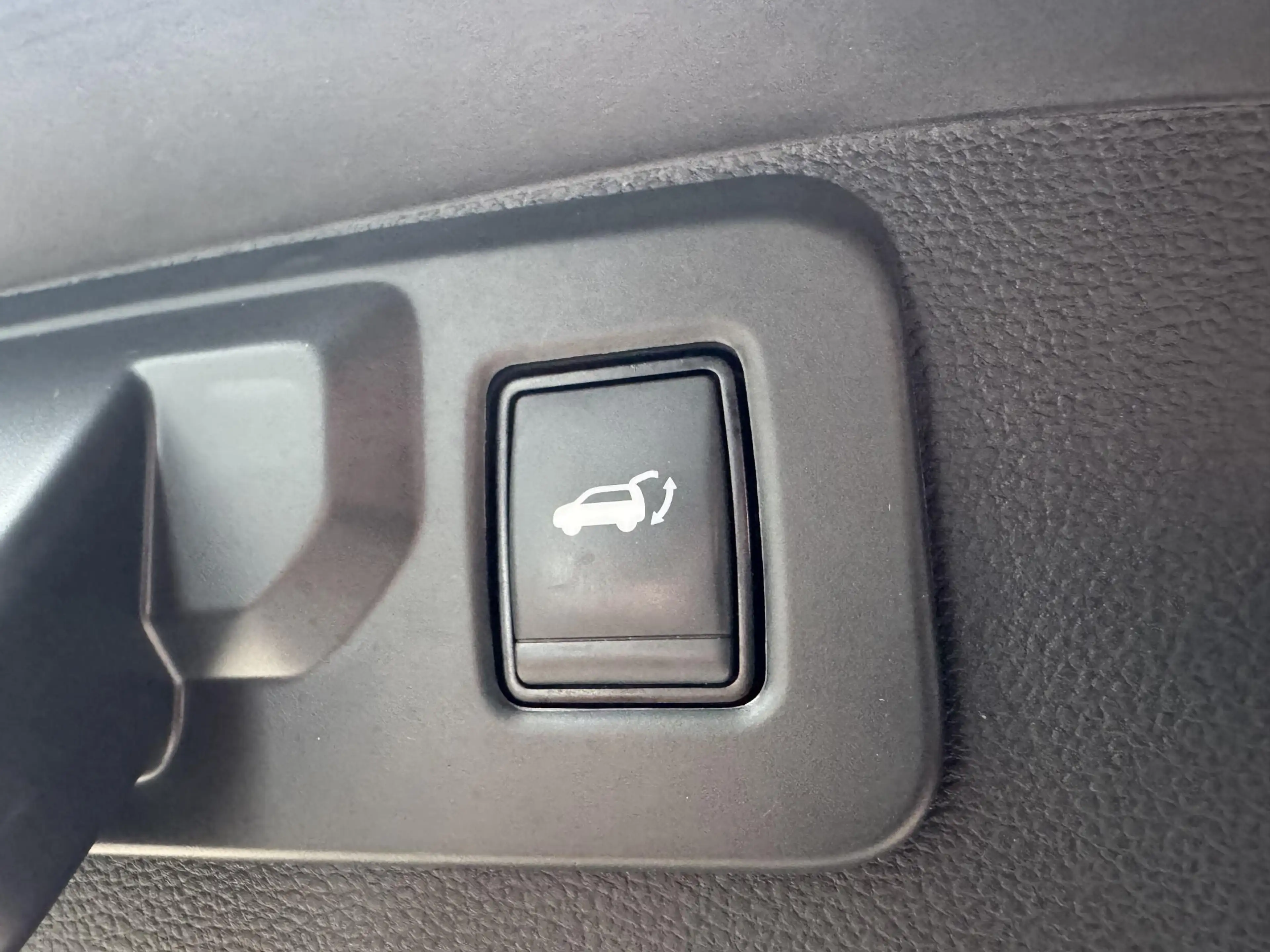 Renault Austral 1.2 E-Tech 200 Techno+Pack Comfort!! Facelift!! — photo 7