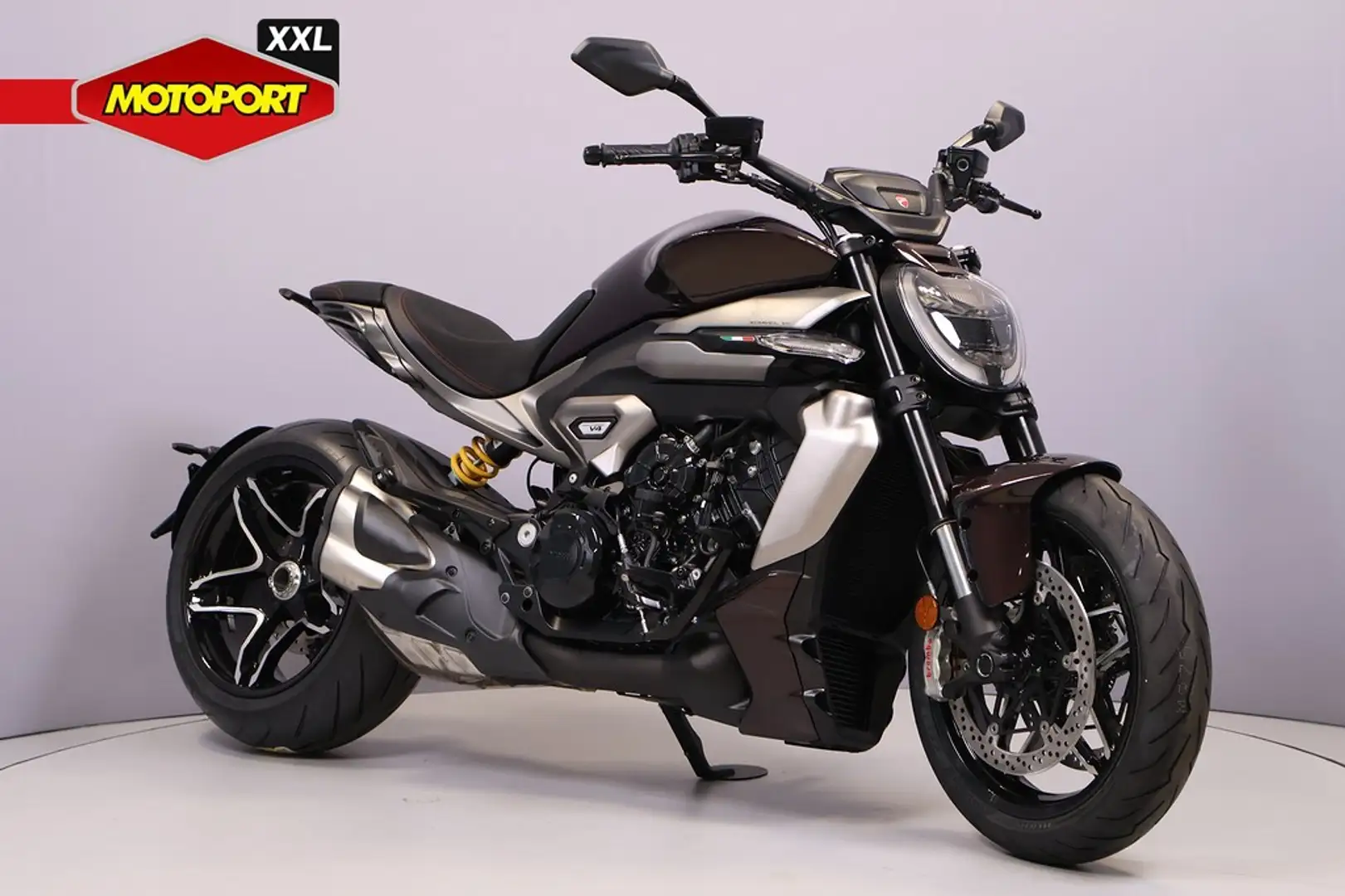 Ducati XDiavel V4 Negru - 2