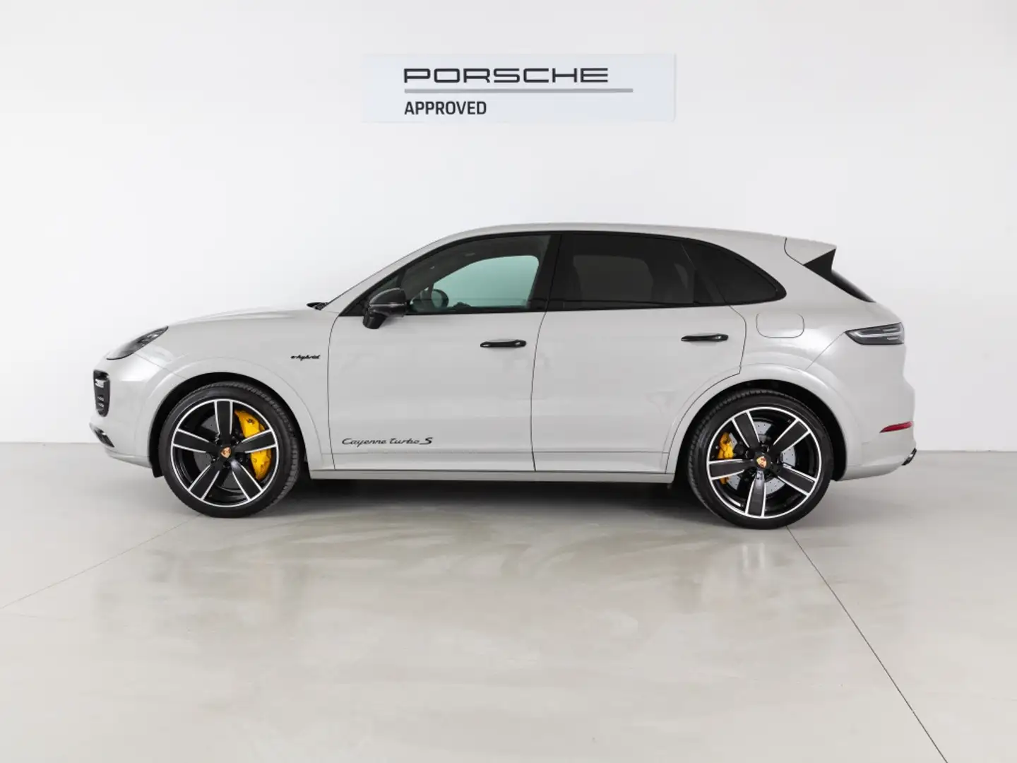 Porsche Cayenne Turbo S E-Hybrid Aut. Gris - 2