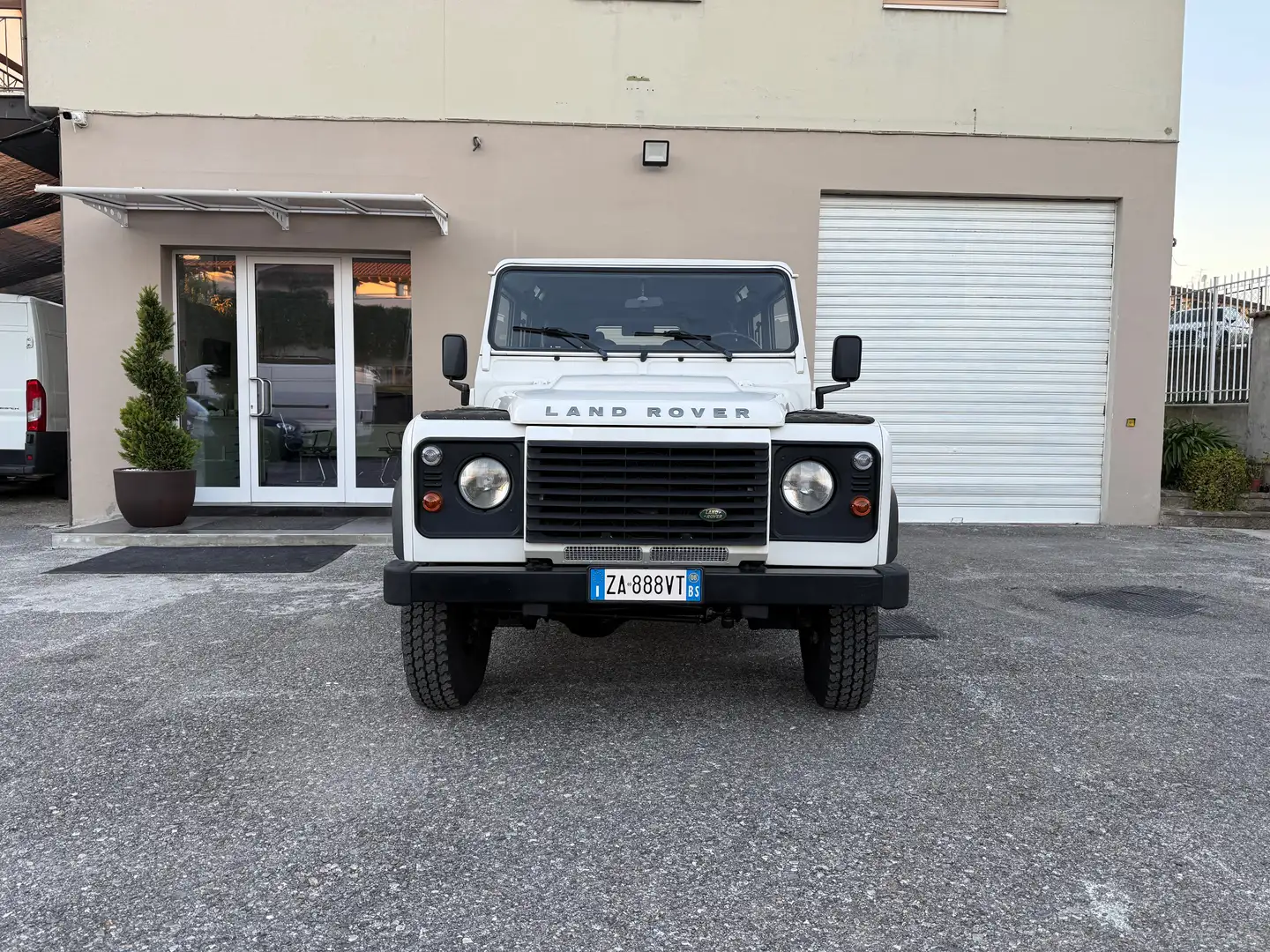 Land Rover Defender Defender 110 2.4 td SE SW UNICO PROPRIETARIO Beige - 1