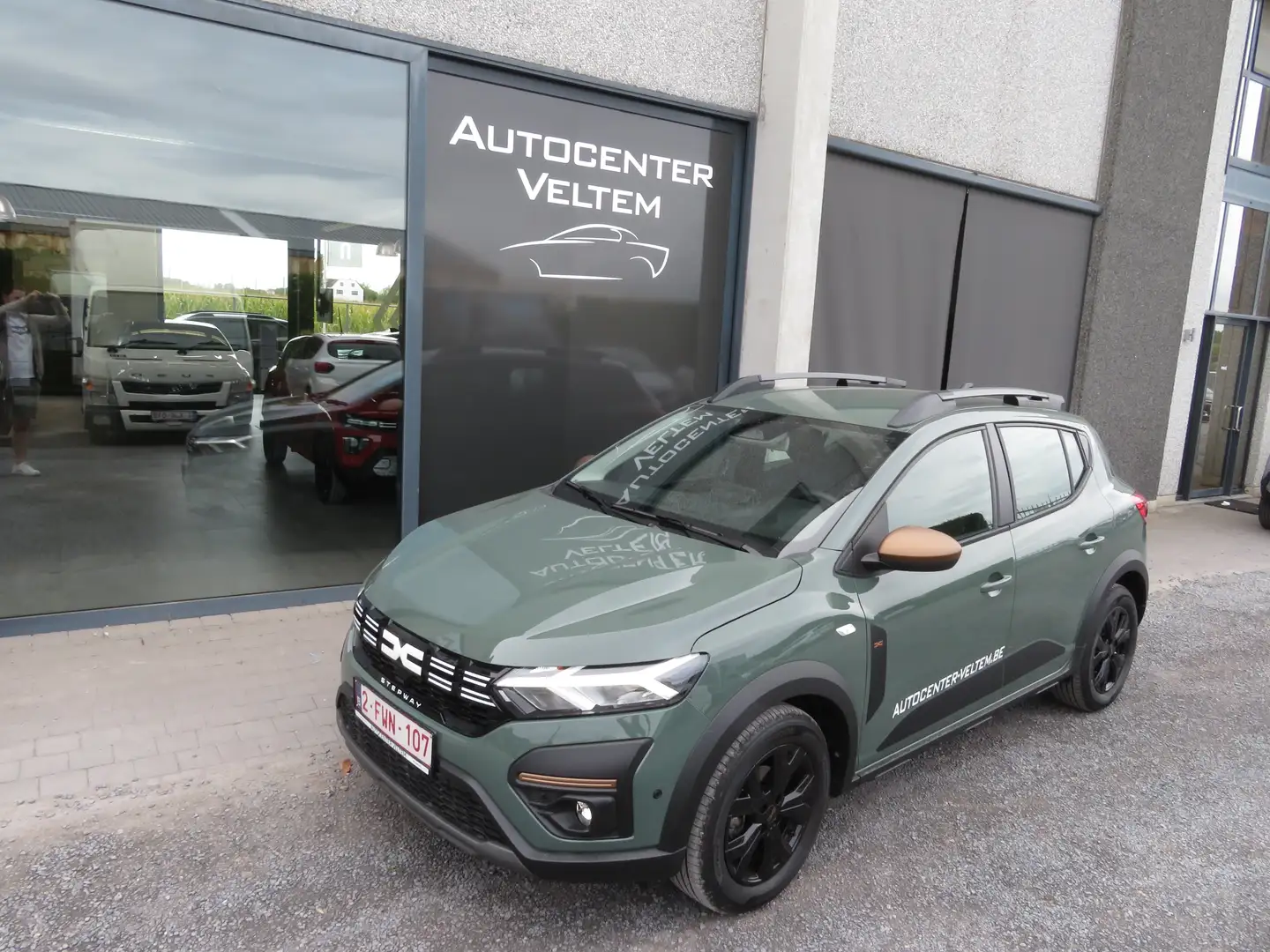 Dacia Sandero Sandero Stepway TCe 110 Extreme zelena - 1
