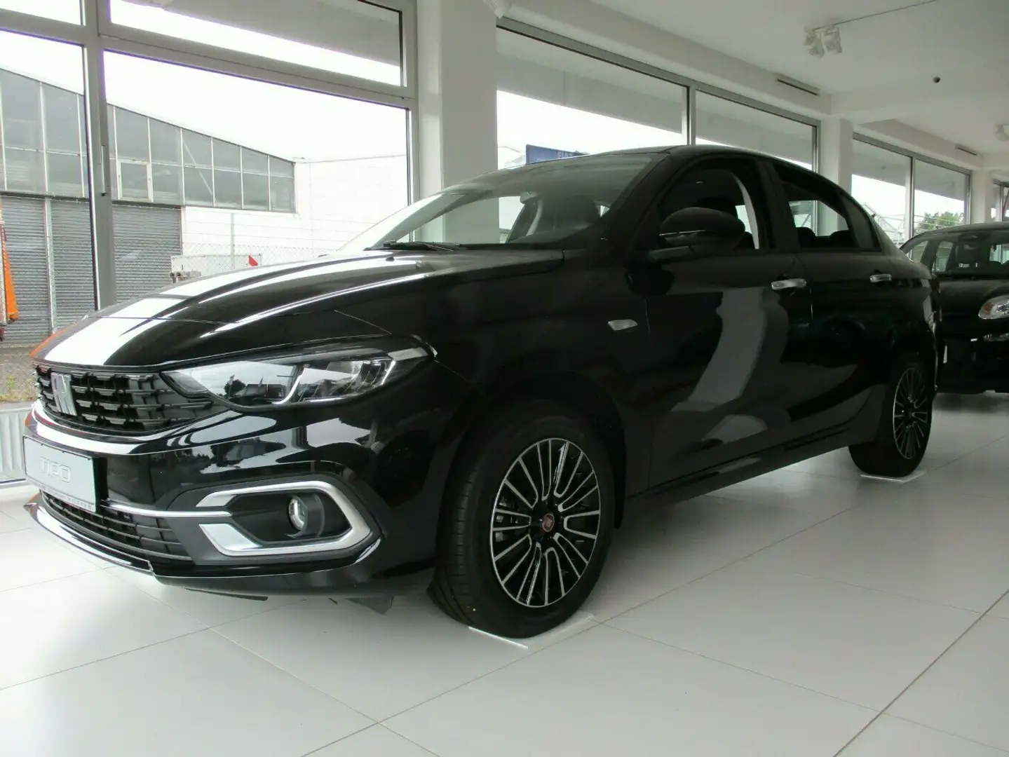 Fiat Tipo Urban Limousine 1,6 96KW Noir - 2
