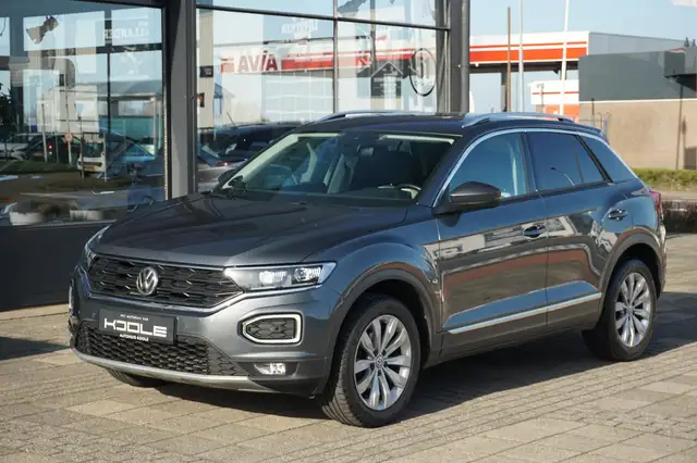 Volkswagen T-Roc 1.5 TSI Sport | ACC | digi cockpit | trekhaak