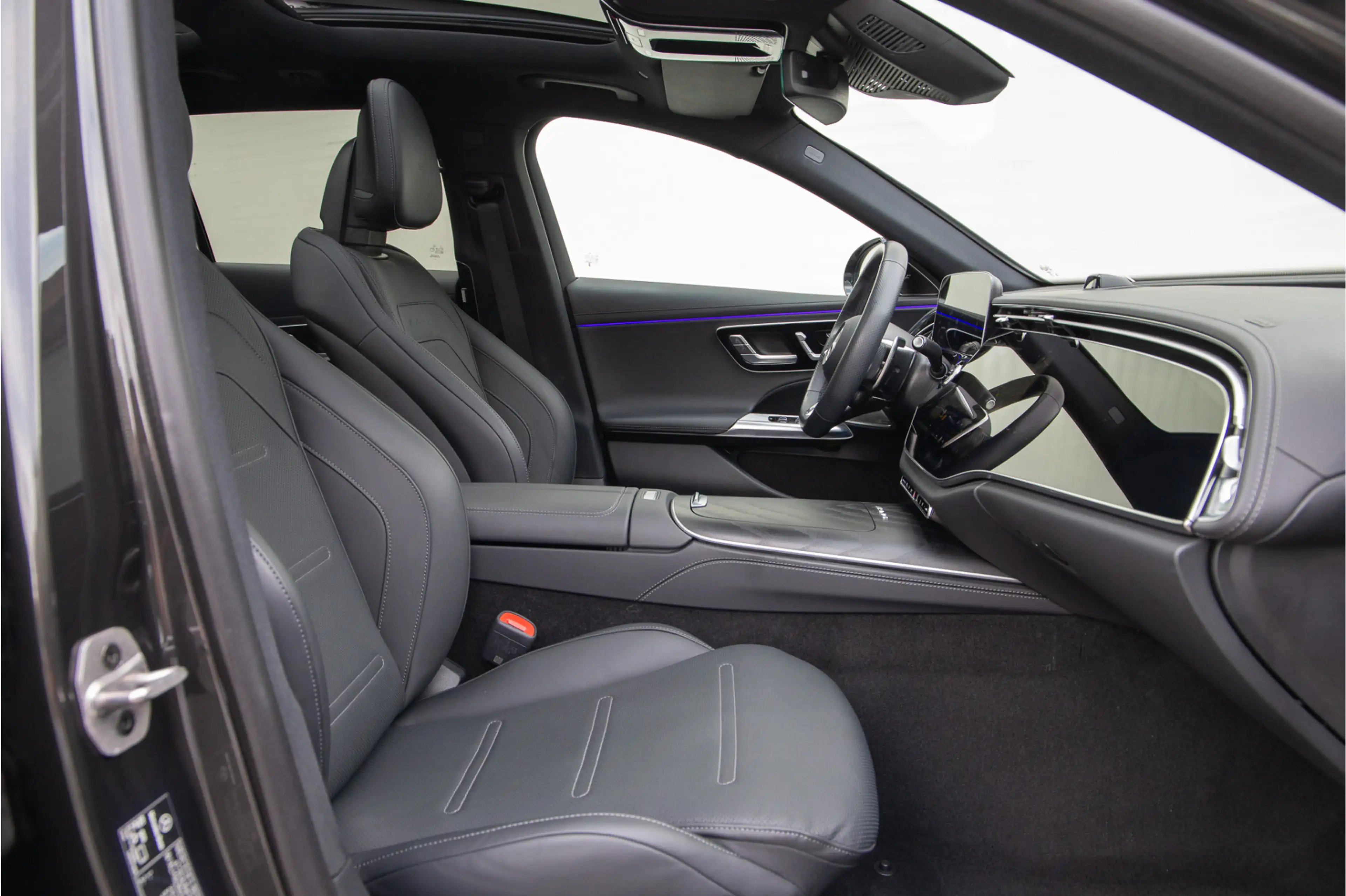 Mercedes-Benz E 53 AMG Estate 4MATIC+ Premium Hyperscreen, Massage, Achte — photo 15