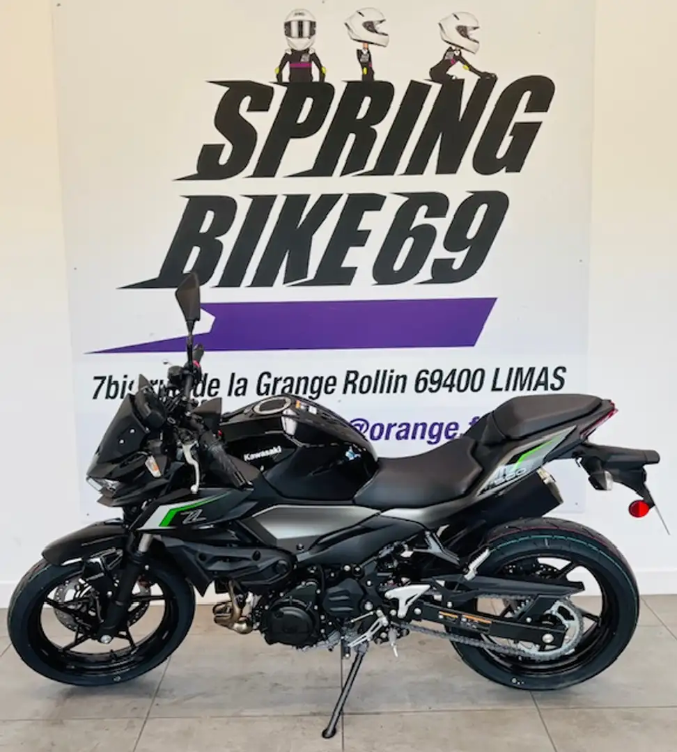 Kawasaki Z 500 Negro - 1