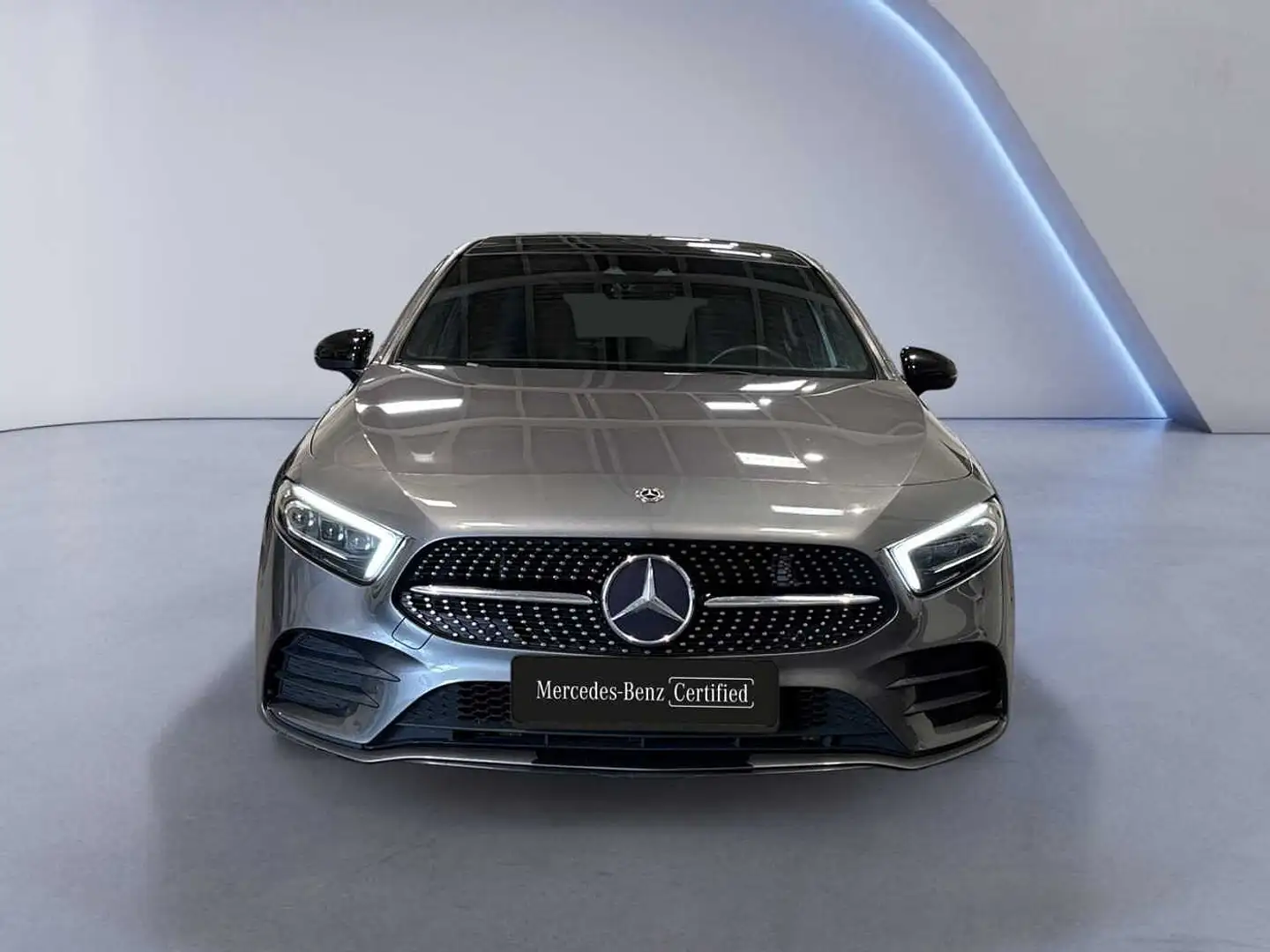 Mercedes-Benz A 200 AMG Line Gris - 2