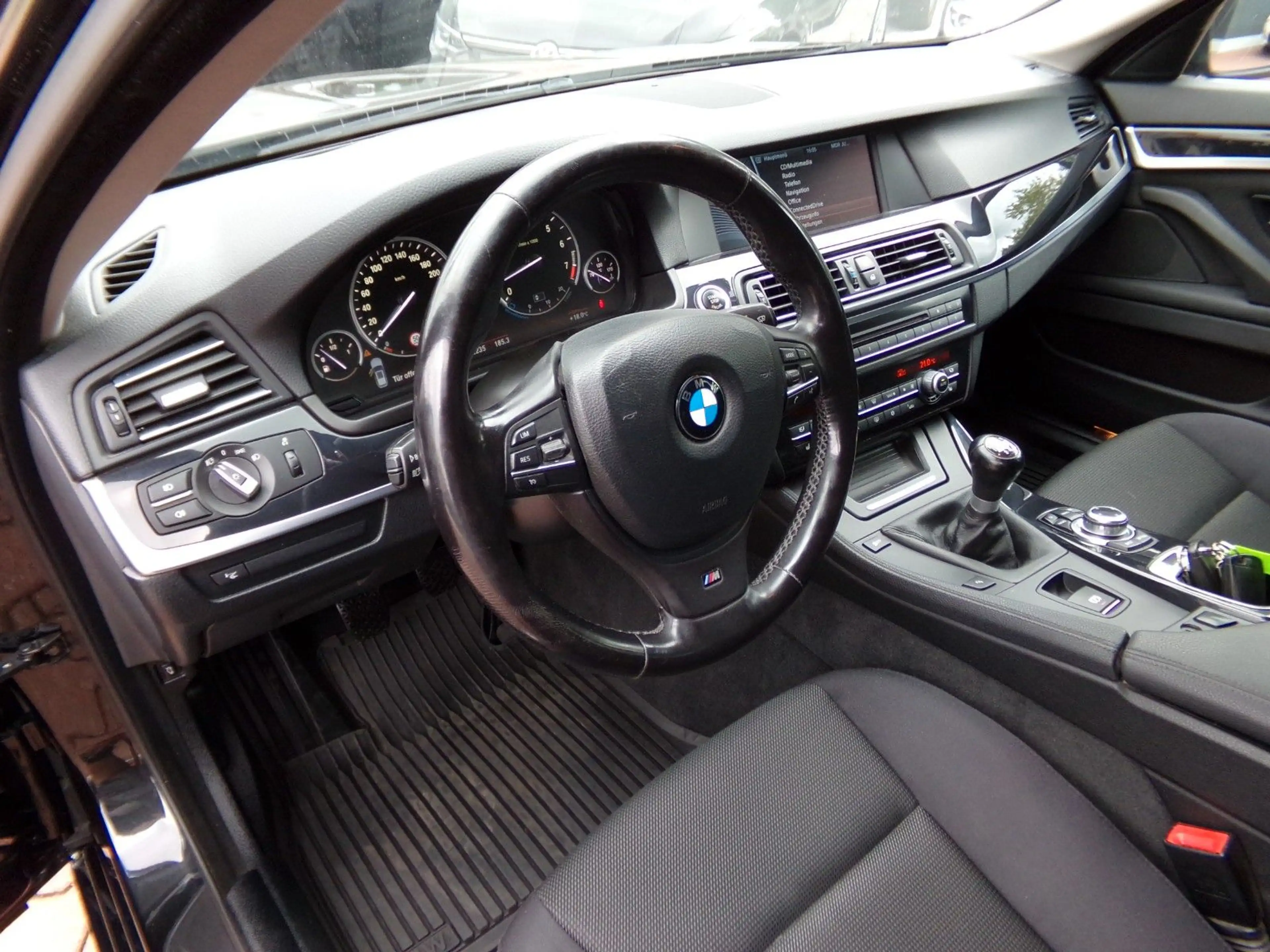 BMW 530 523i / 530 Touring, Motor vor 60t km erneuert — photo 9