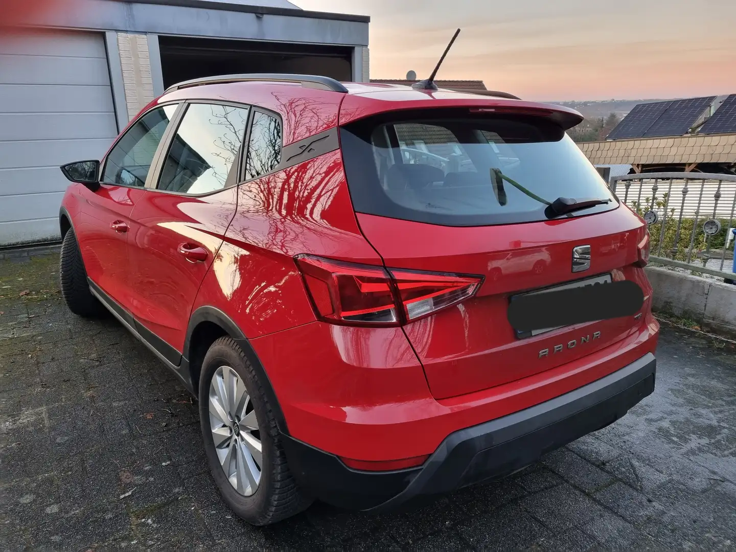 SEAT Arona Arona 1.0 TGI Style Rot - 2