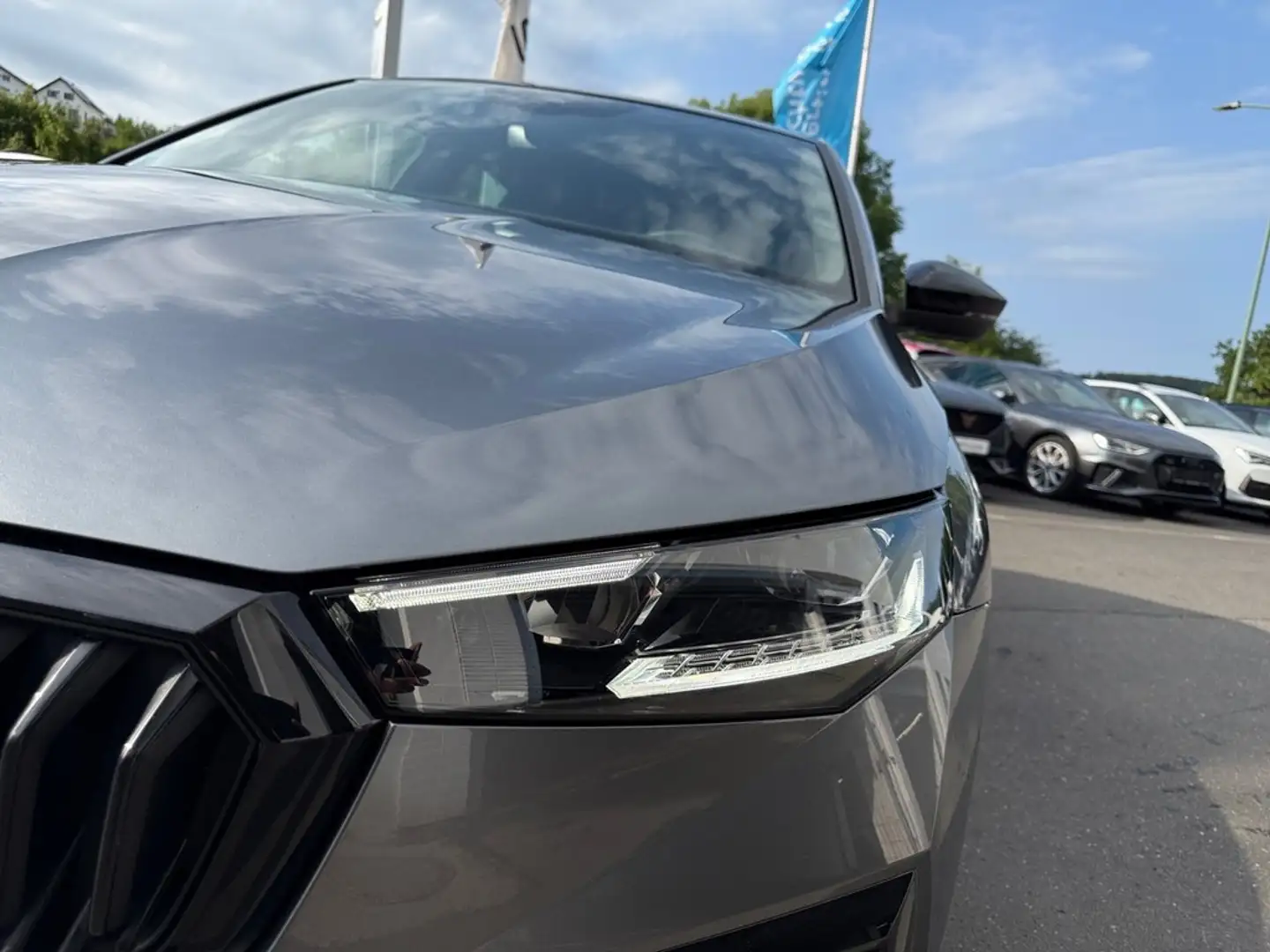 Skoda Scala 1,0 TSI DSG Monte Carlo Grau - 2
