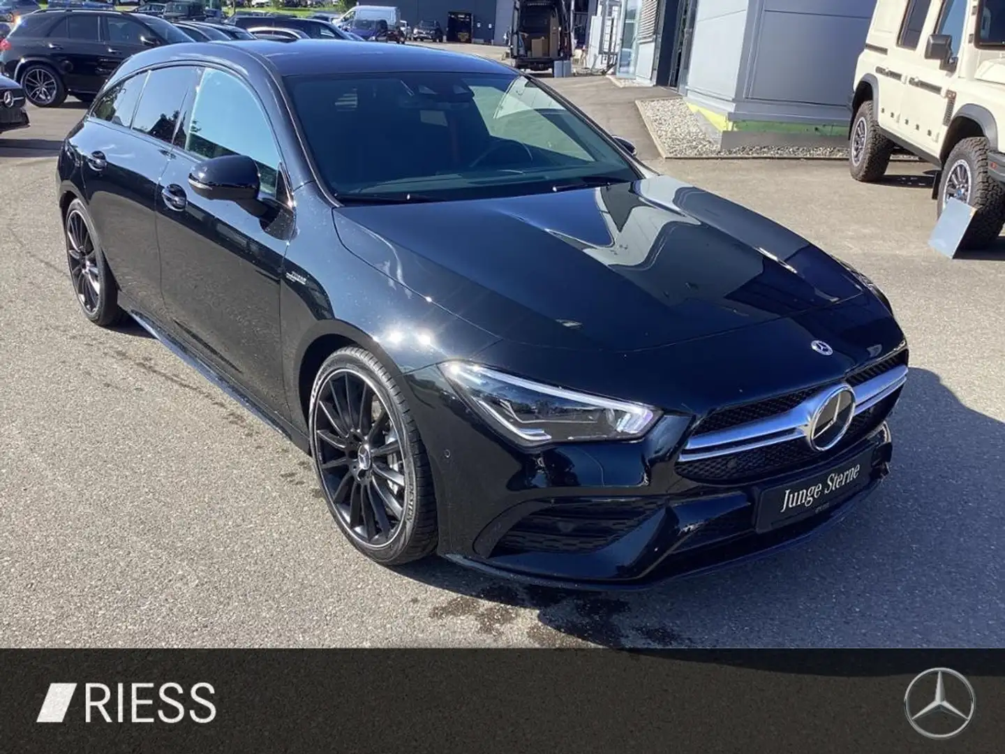 Mercedes-Benz CLA 35 AMG 4M SB Night Pano AHK Fahrassisst. 360 Schwarz - 2