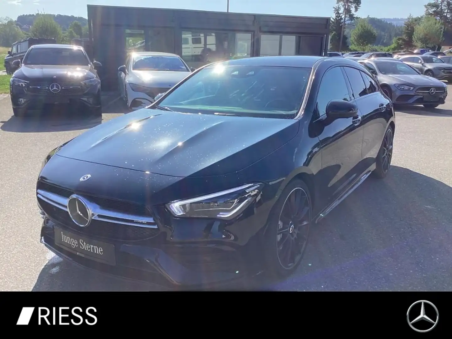 Mercedes-Benz CLA 35 AMG 4M SB Night Pano AHK Fahrassisst. 360 Schwarz - 1