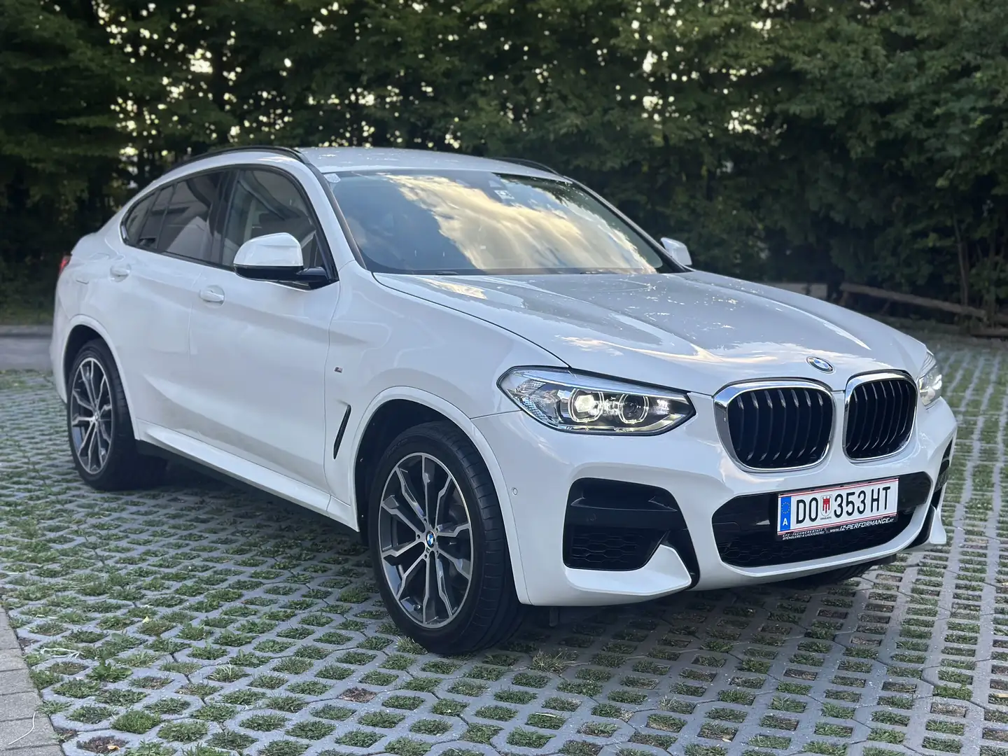 BMW X4 xDrive 20d Aut. Weiß - 2