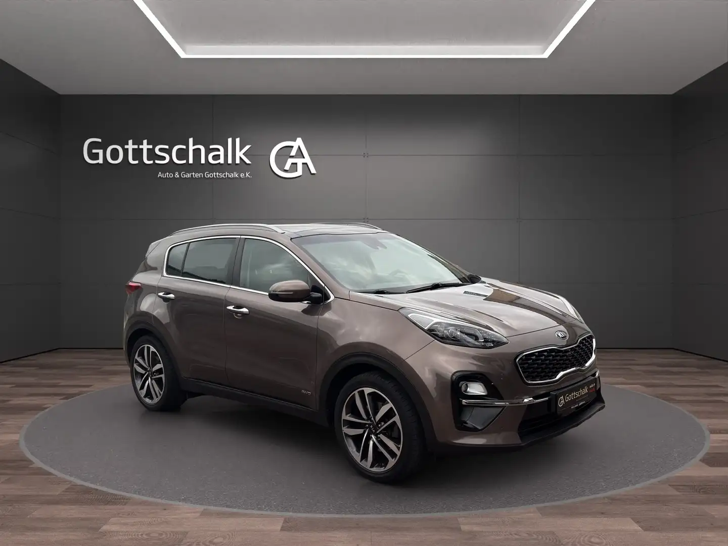Kia Sportage 2.0 CRDi 48V AWD SPIRIT Bruin - 2