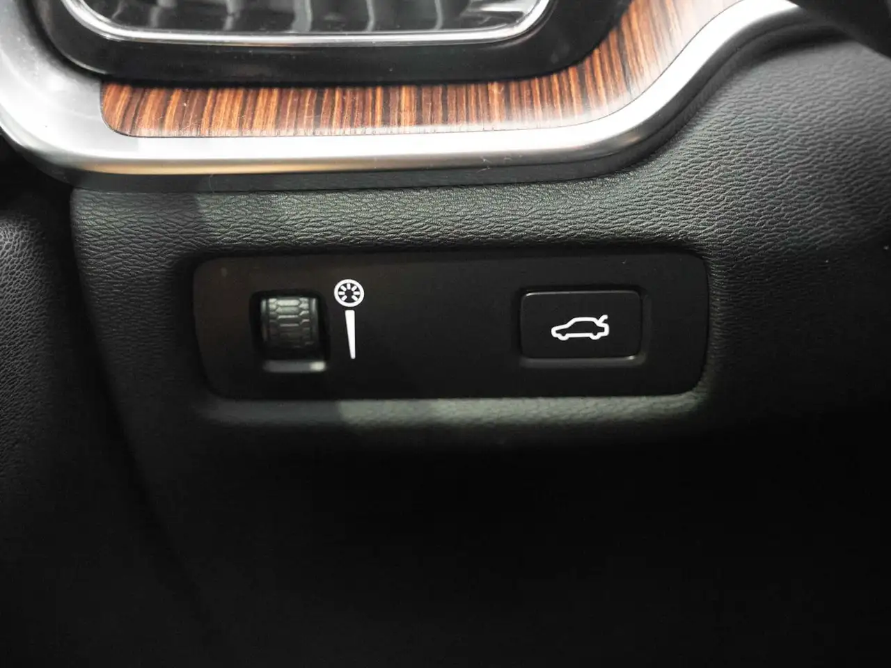 Volvo S60 снимка Volvo S60