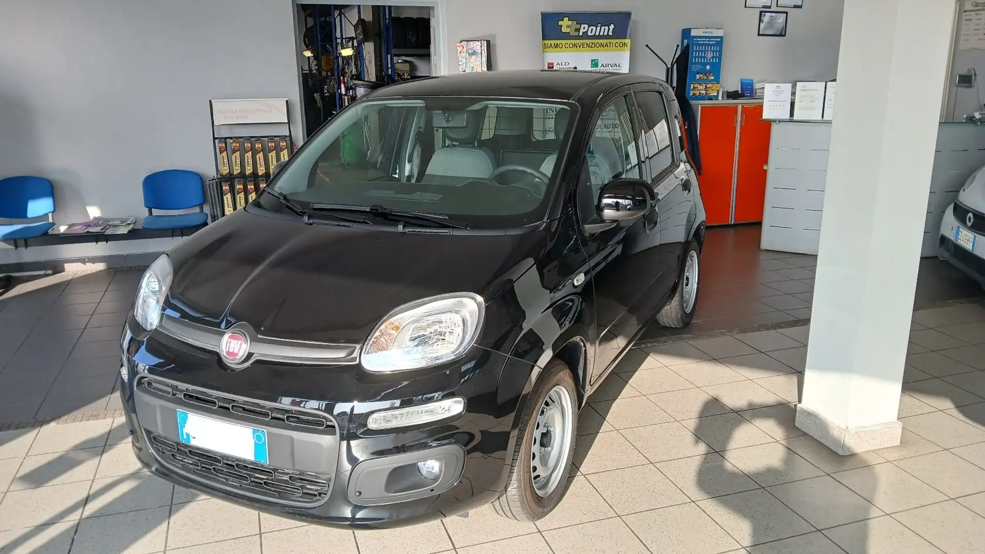 Fiat Panda 1.0 firefly hybrid s&s Pop 2 Posti Van Piu Iva Zwart - 1