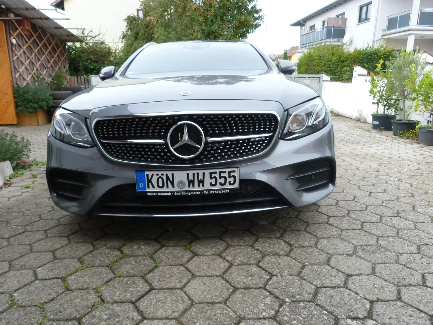 Mercedes-Benz E 450 E 450 4Matic T 9G-TRONIC AMG Line Grau - 1