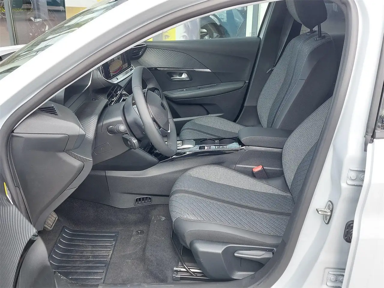 Peugeot 208 Hybrid 110 e-DCS6 Allure 12
