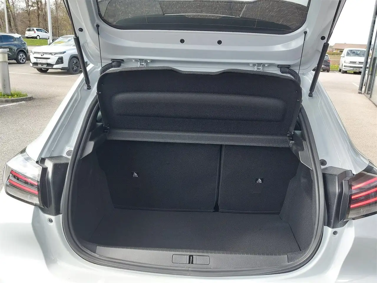 Peugeot 208 Hybrid 110 e-DCS6 Allure 15