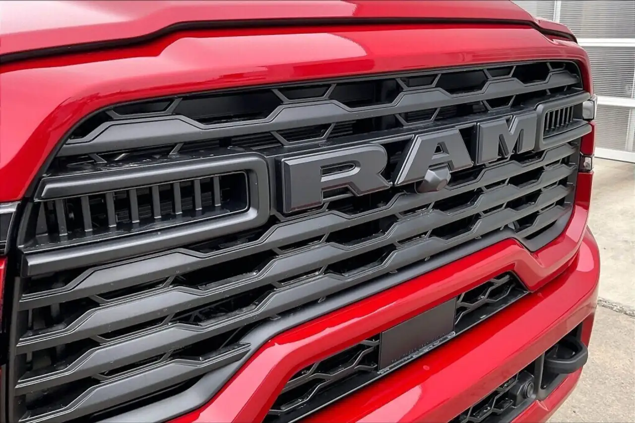 RAM 2500 снимка RAM 2500