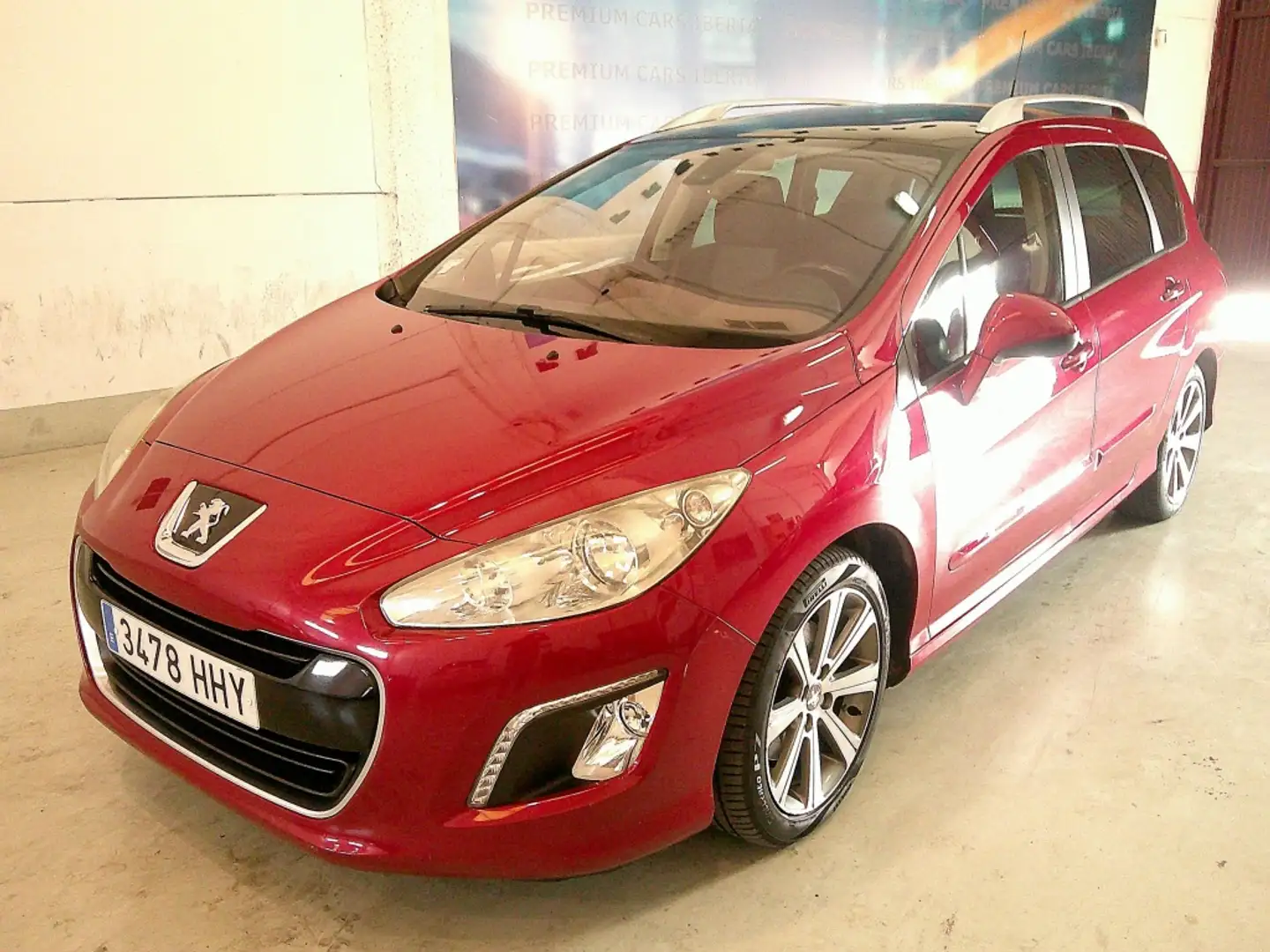 Peugeot 308 SW 2.0HDI FAP Active Rojo - 1