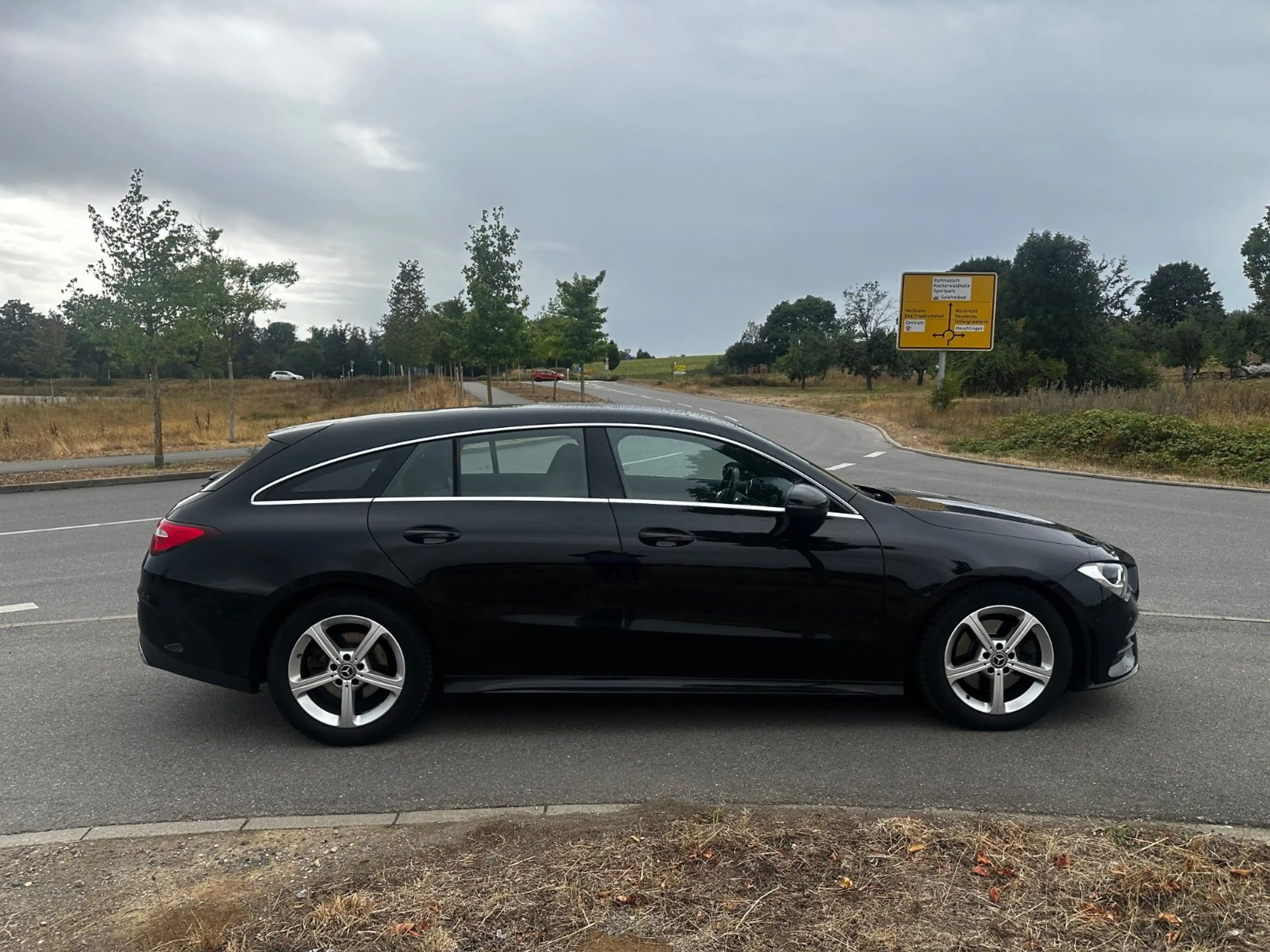 Mercedes-Benz CLA 220 AMG Line Kamera Spurhalte Leder Navi — photo 7