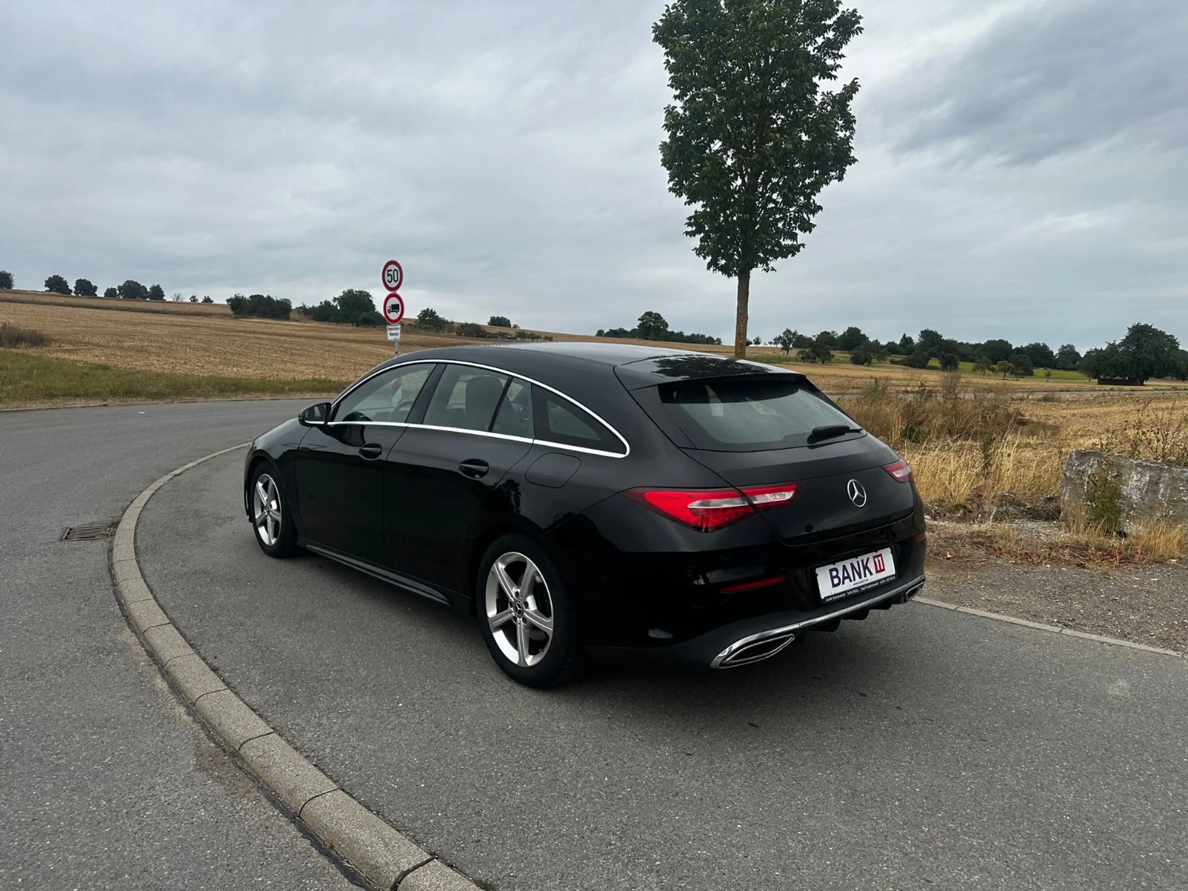 Mercedes-Benz CLA 220 AMG Line Kamera Spurhalte Leder Navi — photo 9